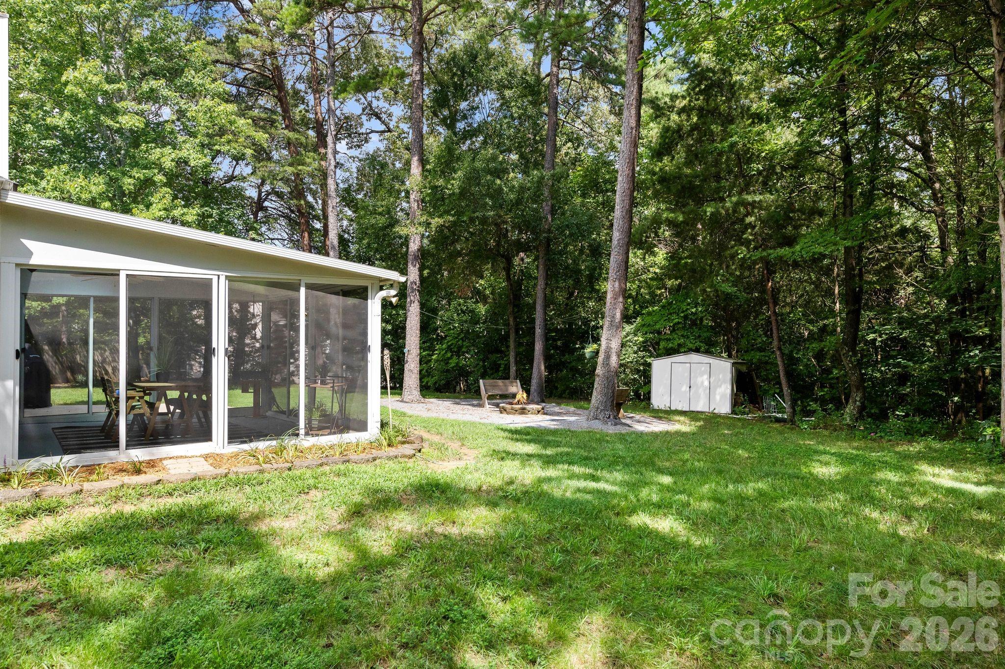4002 Canbury Court — Charlotte