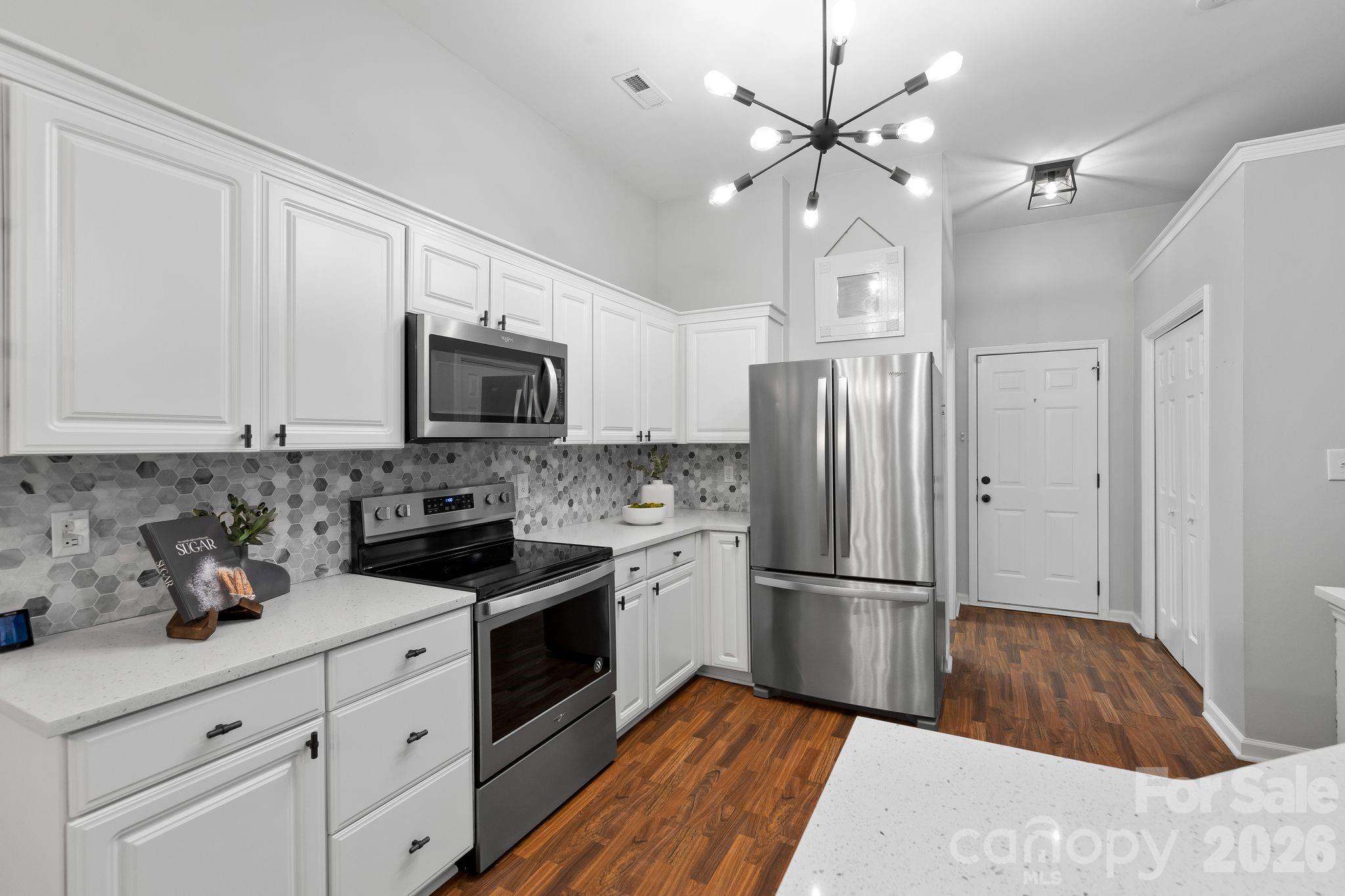 4002 Canbury Court — Charlotte