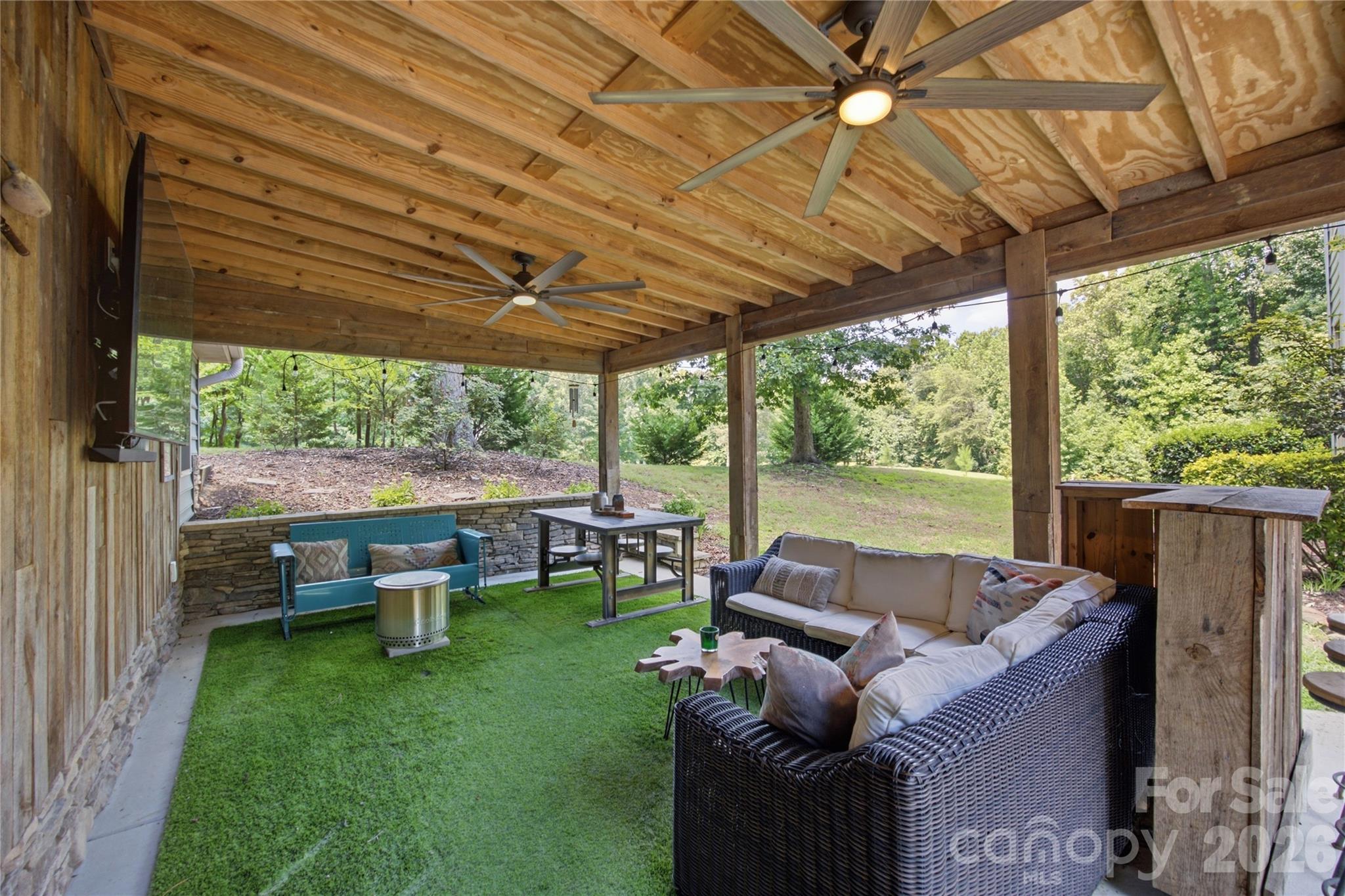 132 Chippewa Trail — China Grove