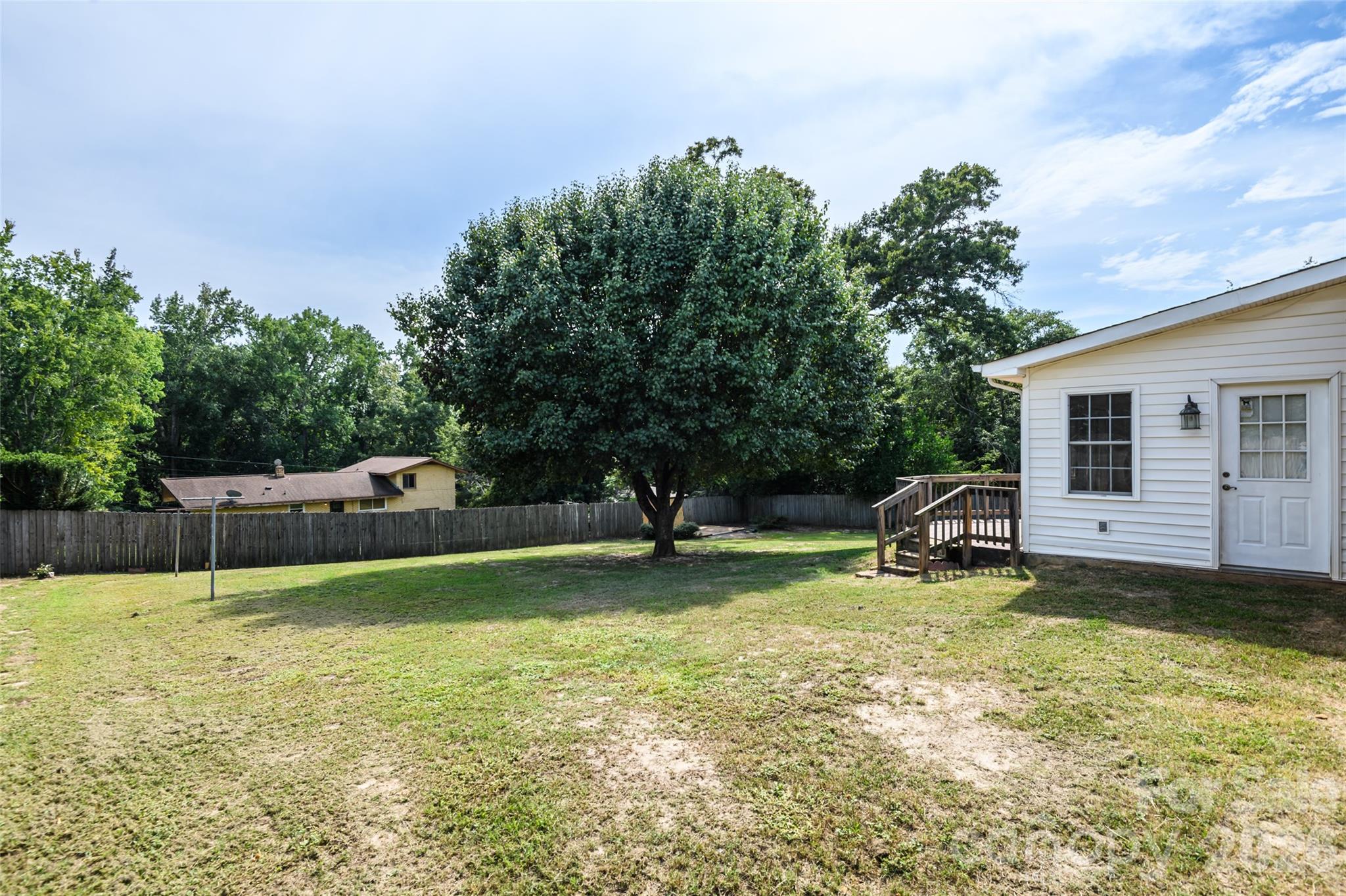 5426 Oakcrest Road — Sumter