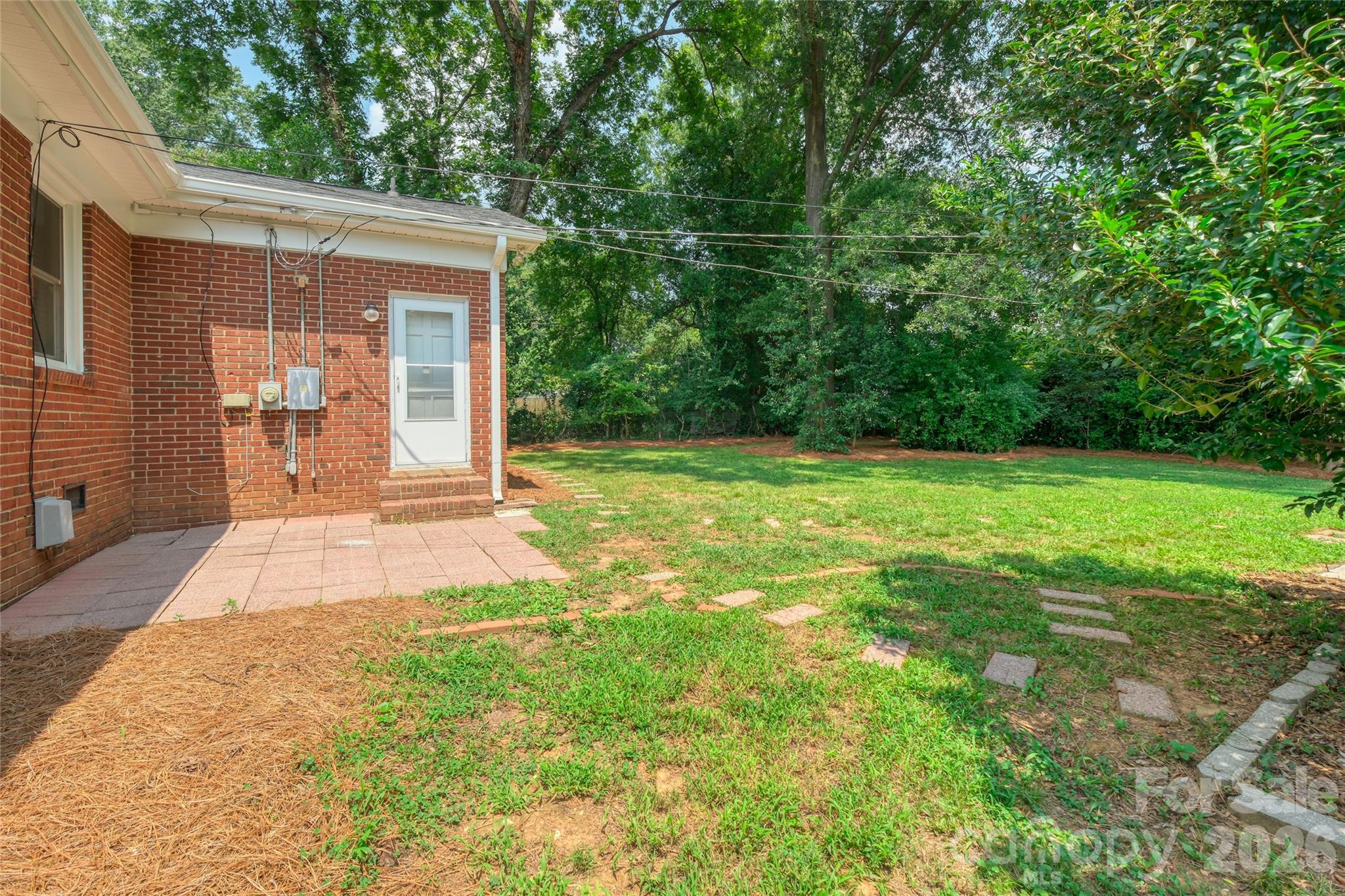 1062 Dresden Drive W — Charlotte