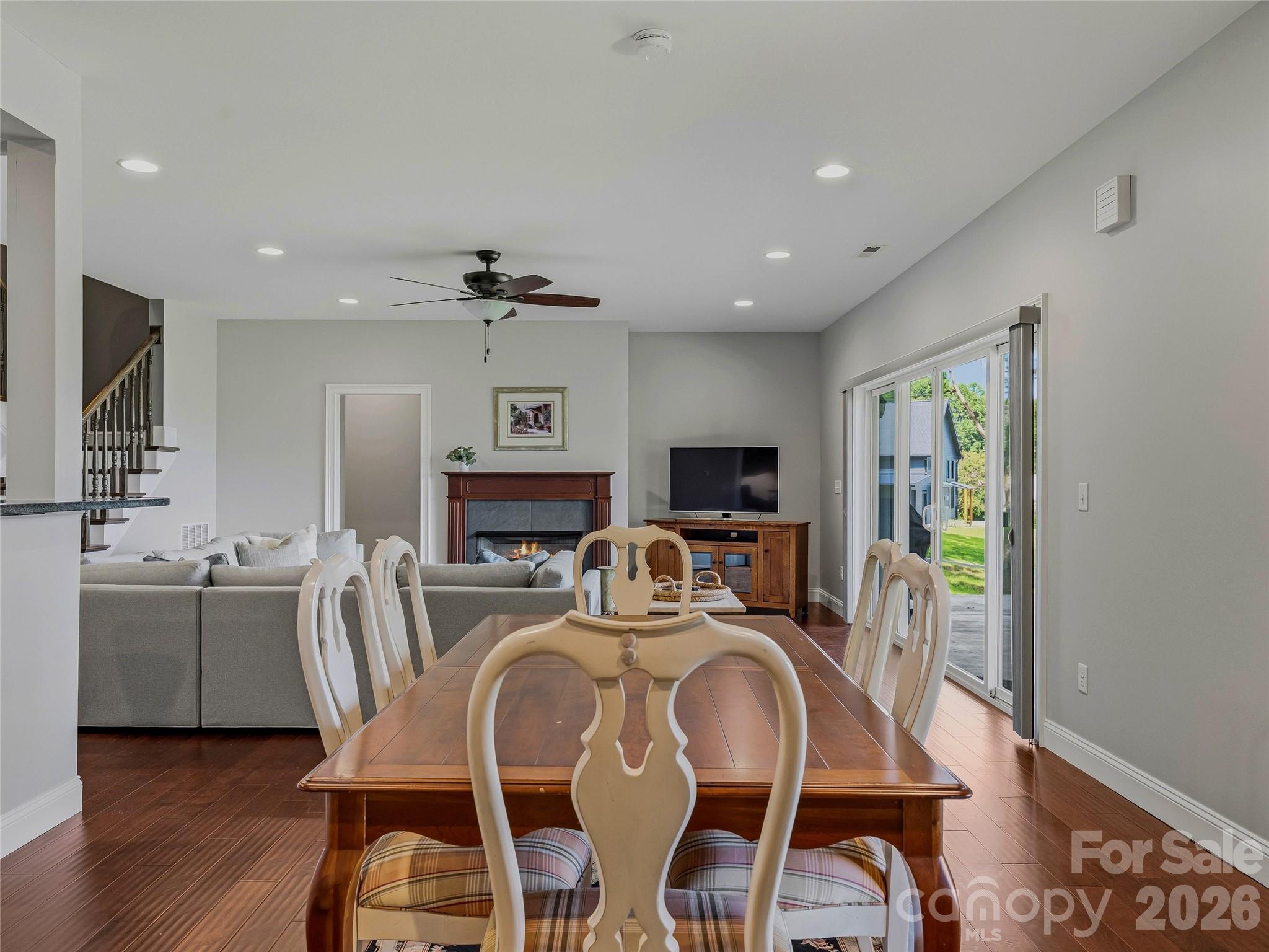 143 Gracie Lane — Mills River