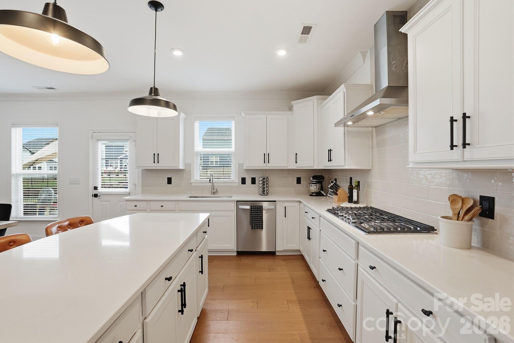 11016 Larkslea Lane — Charlotte