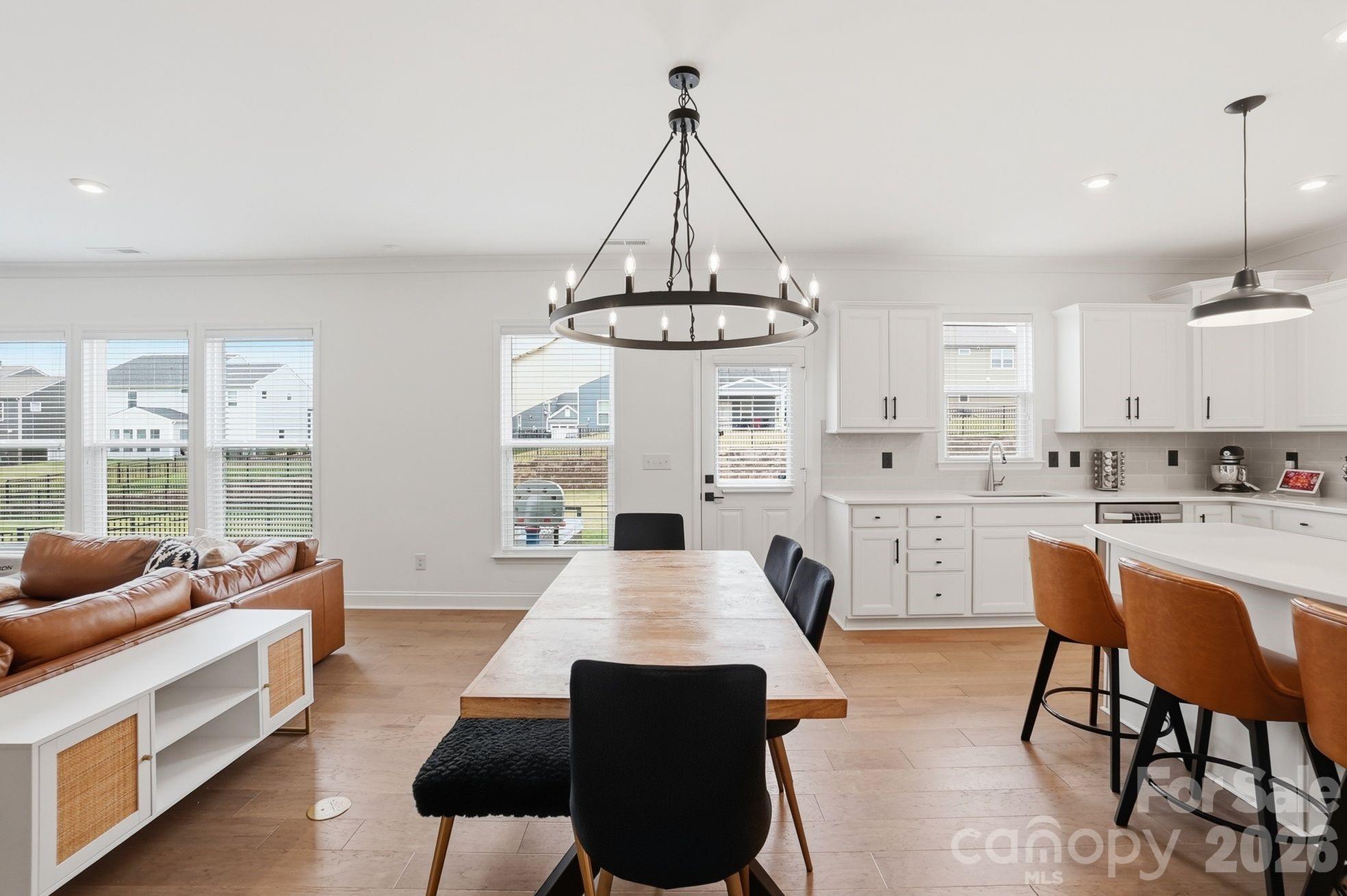 11016 Larkslea Lane — Charlotte