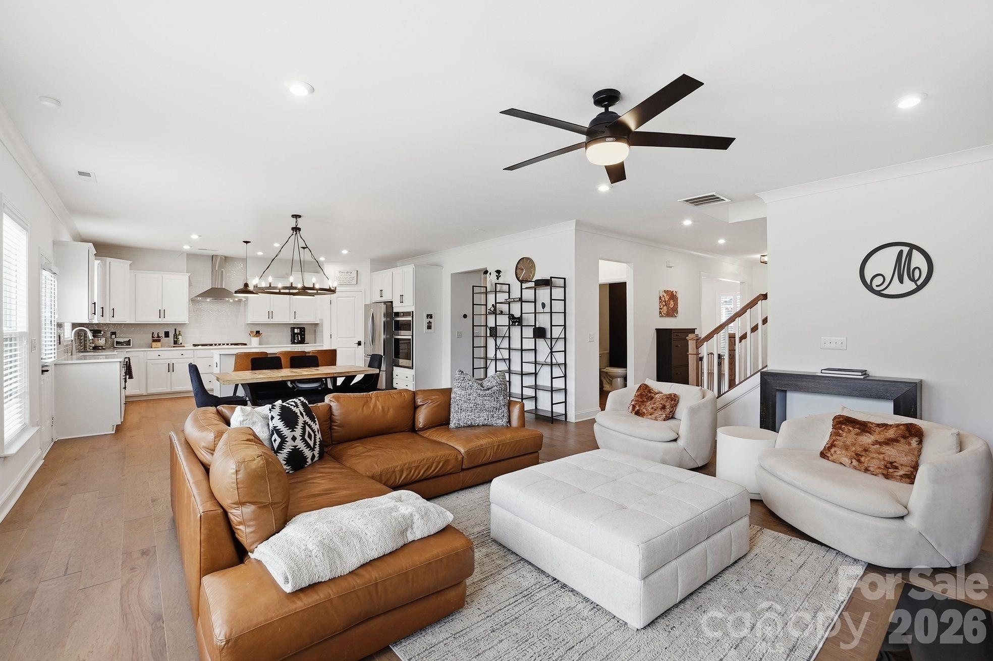 11016 Larkslea Lane — Charlotte