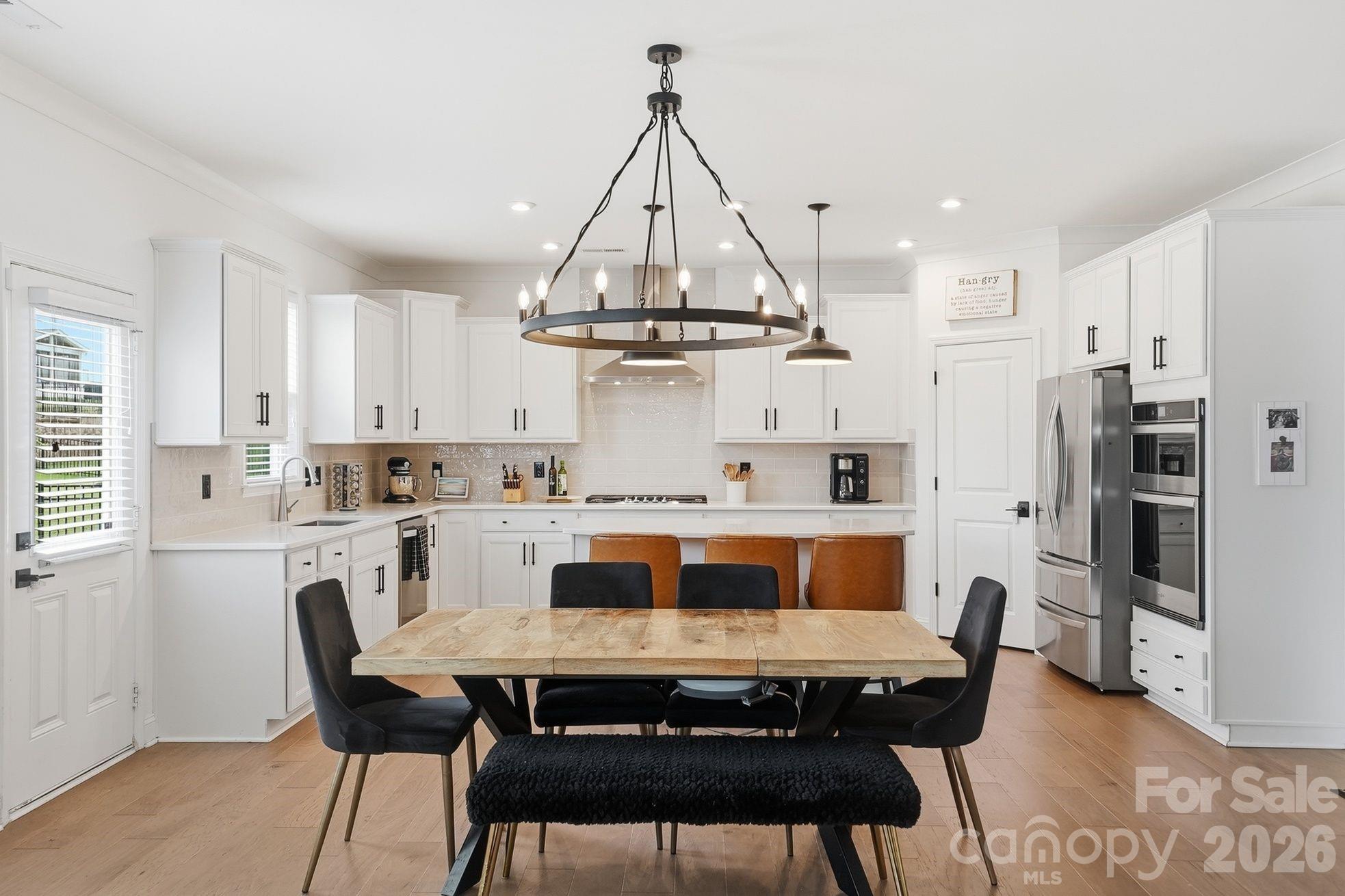 11016 Larkslea Lane — Charlotte