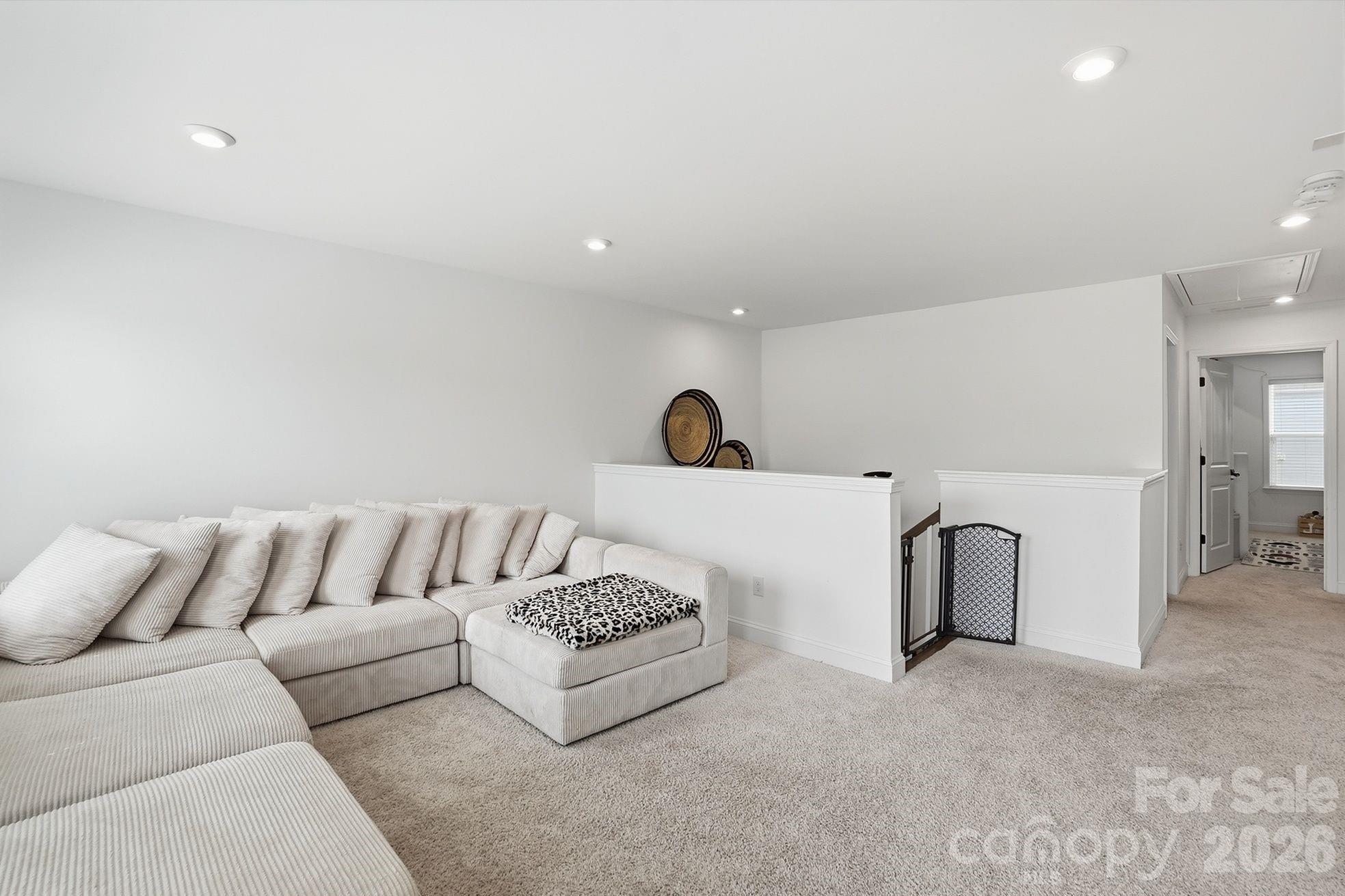 11016 Larkslea Lane — Charlotte