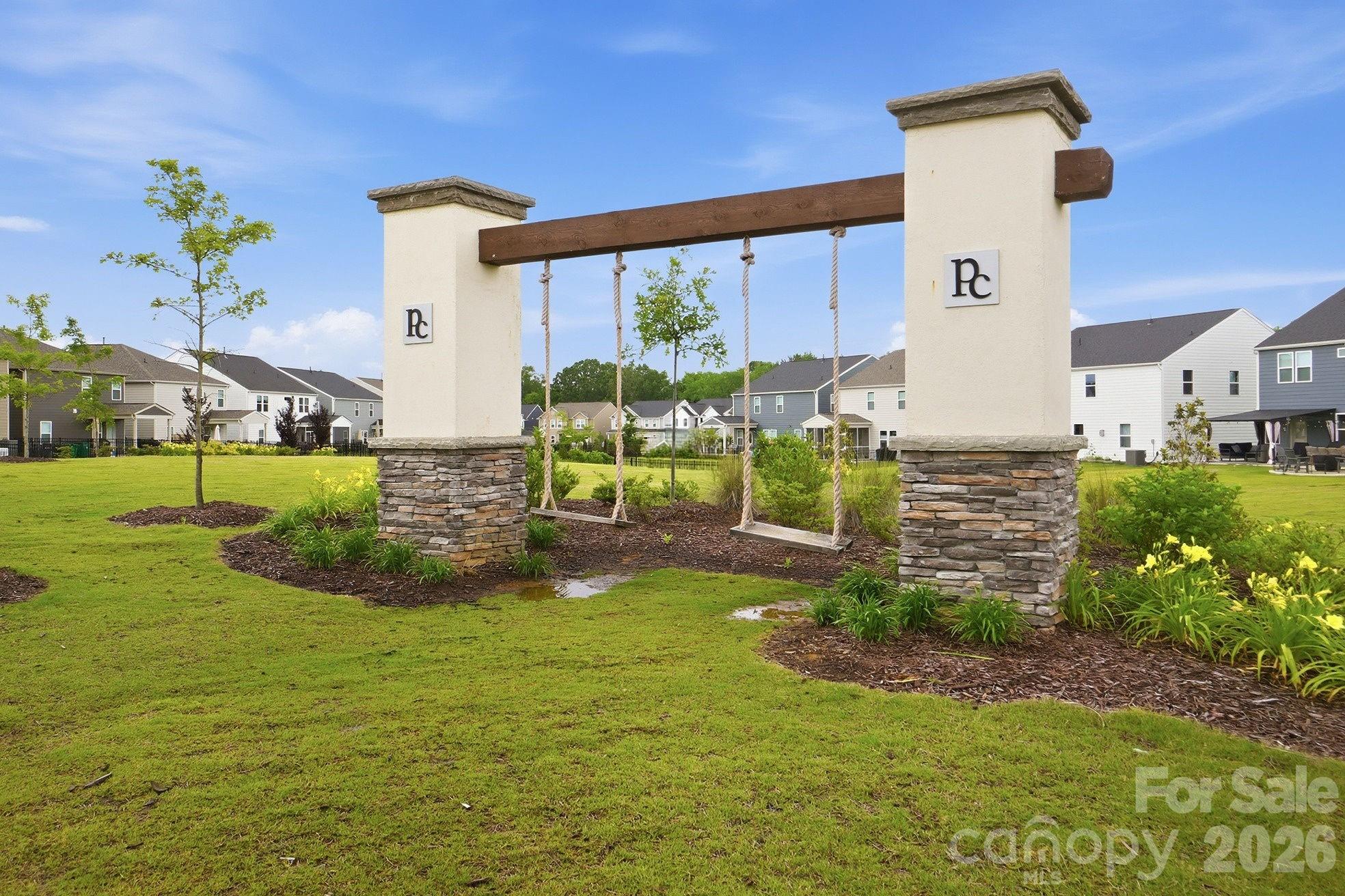 11016 Larkslea Lane — Charlotte