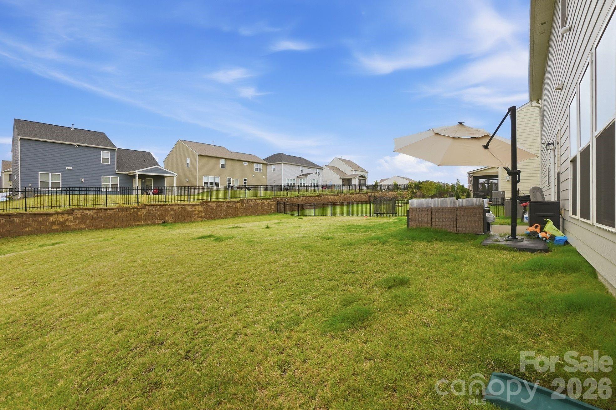 11016 Larkslea Lane — Charlotte