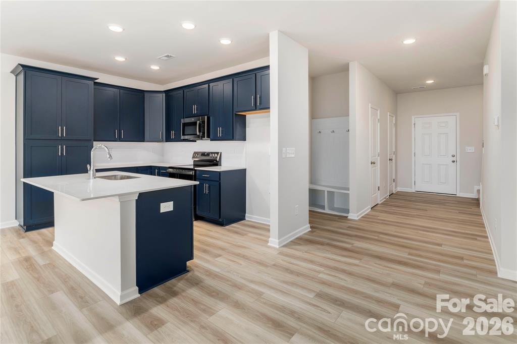 5274 Lashawn Lane #3104 — Stanley