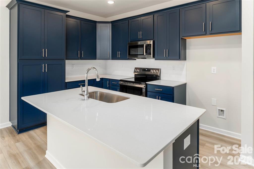 5274 Lashawn Lane #3104 — Stanley