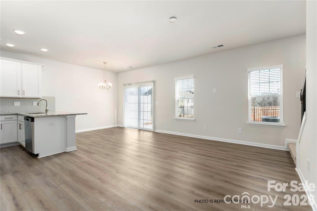 5272 Lashawn Lane #3105 — Stanley