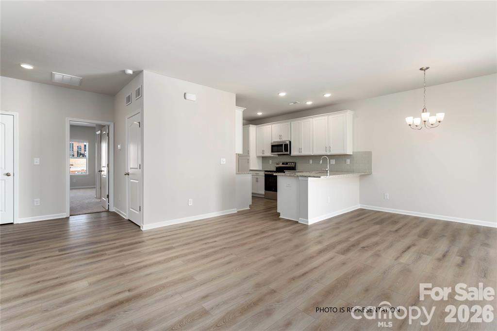 5272 Lashawn Lane #3105 — Stanley