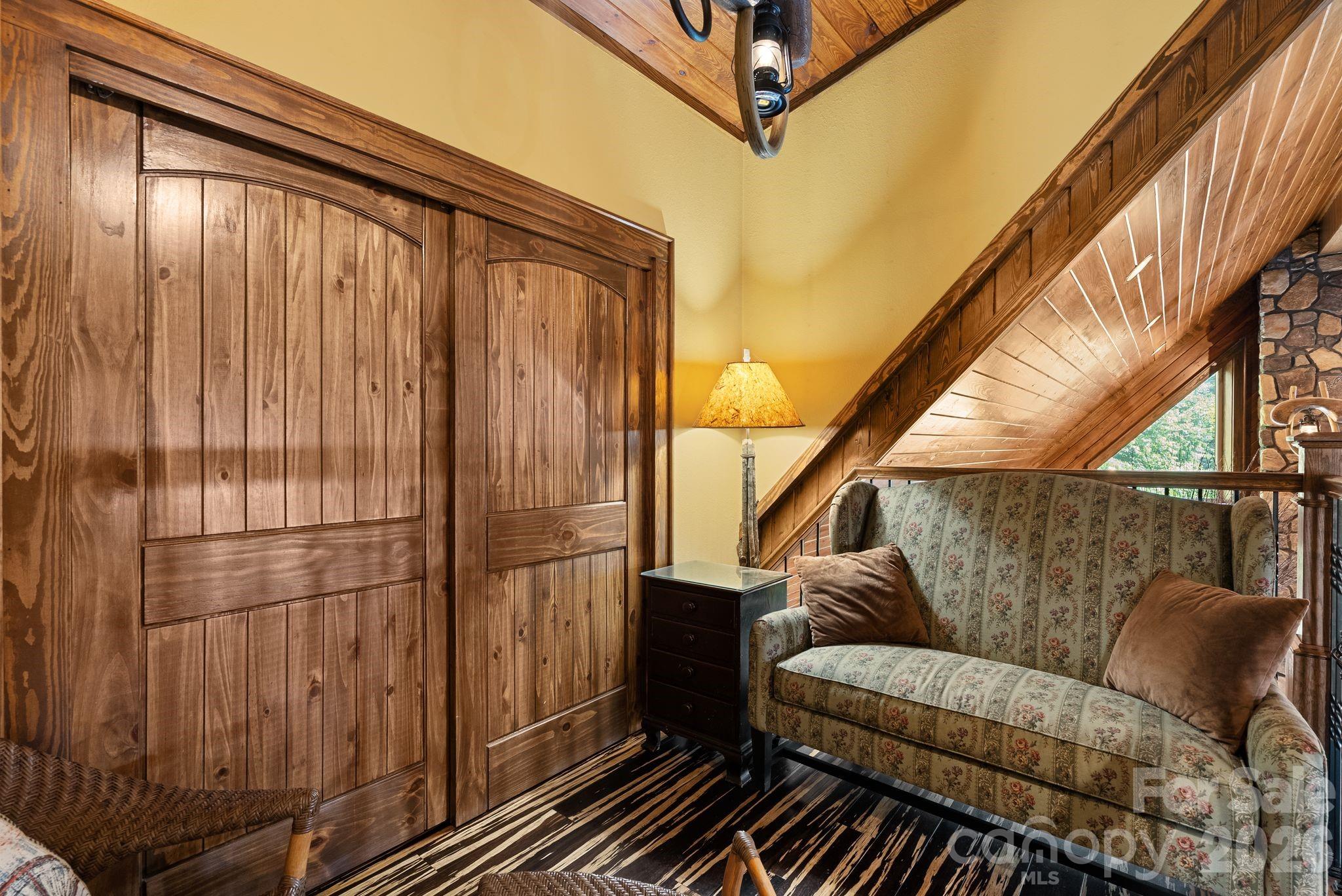 100 Moonshineholler Drive — Maggie Valley