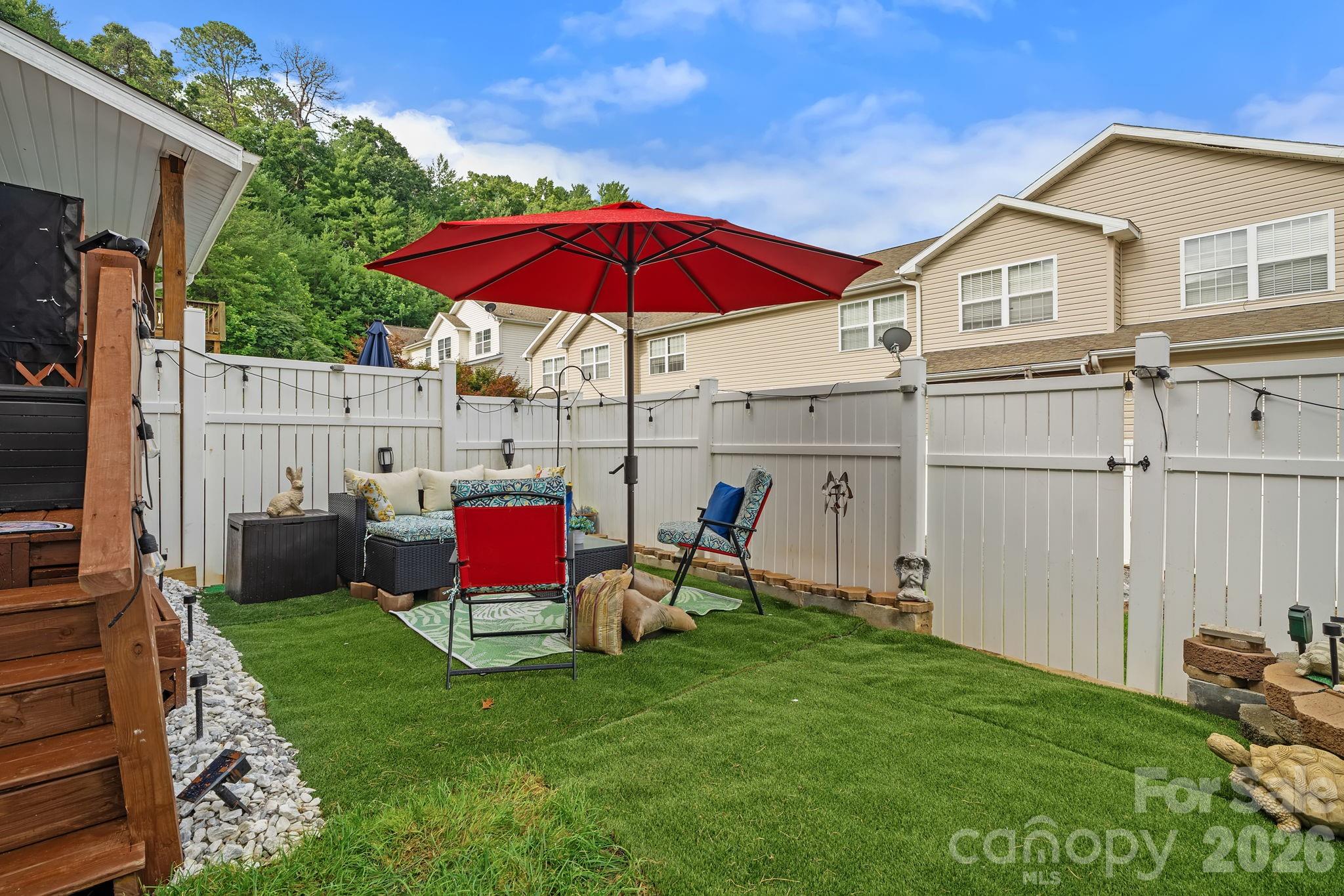 109 Loch Haven Road — Swannanoa