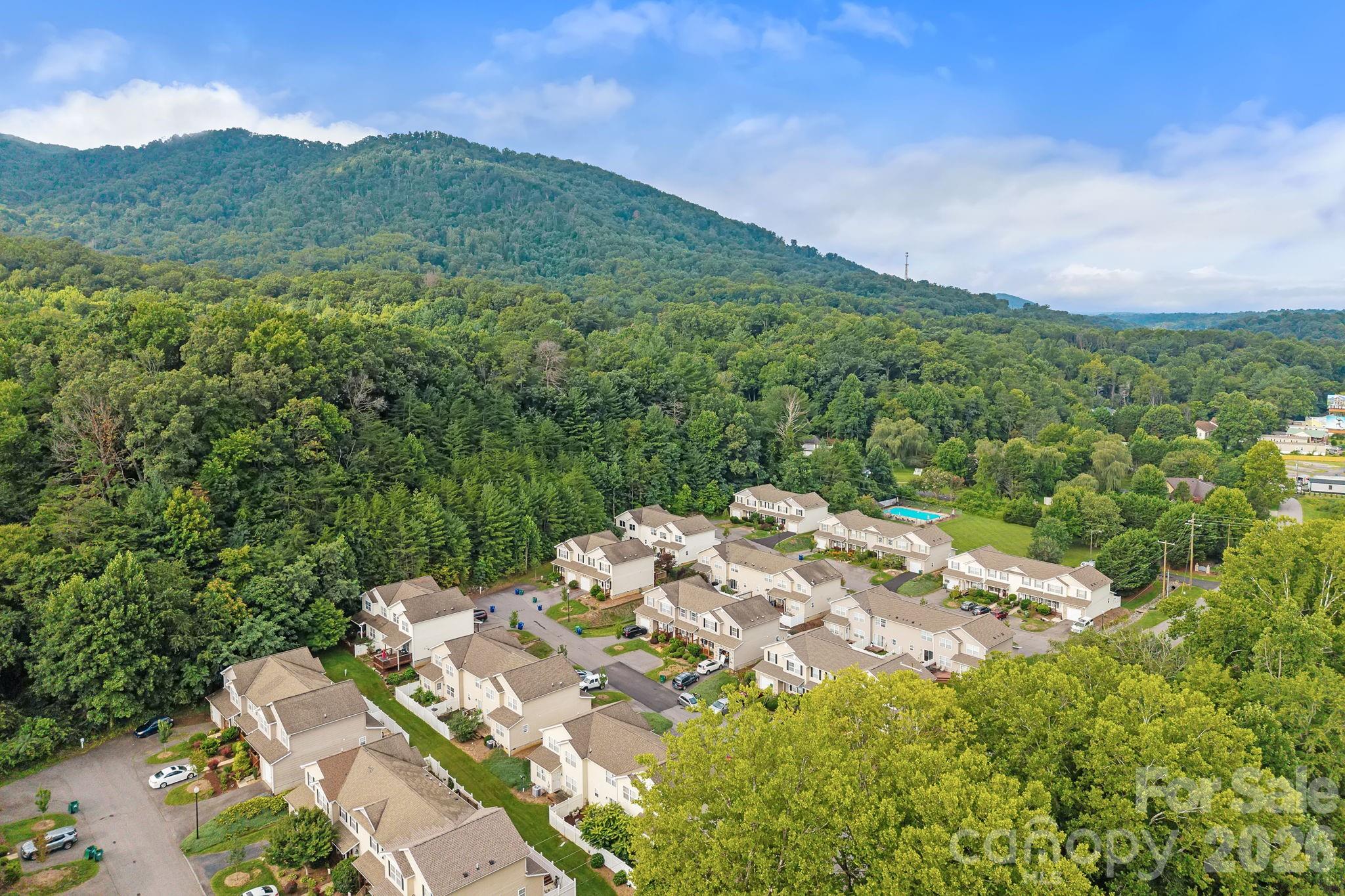109 Loch Haven Road — Swannanoa