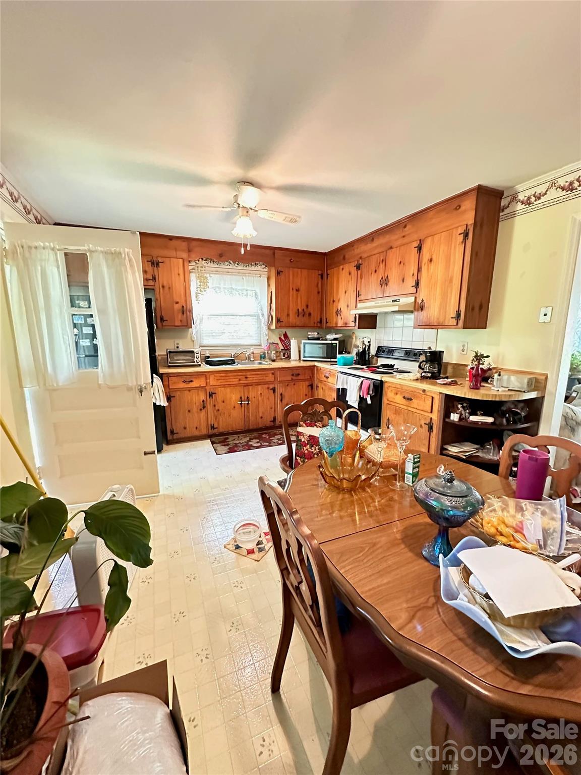 7200 Woodstock Drive — Charlotte