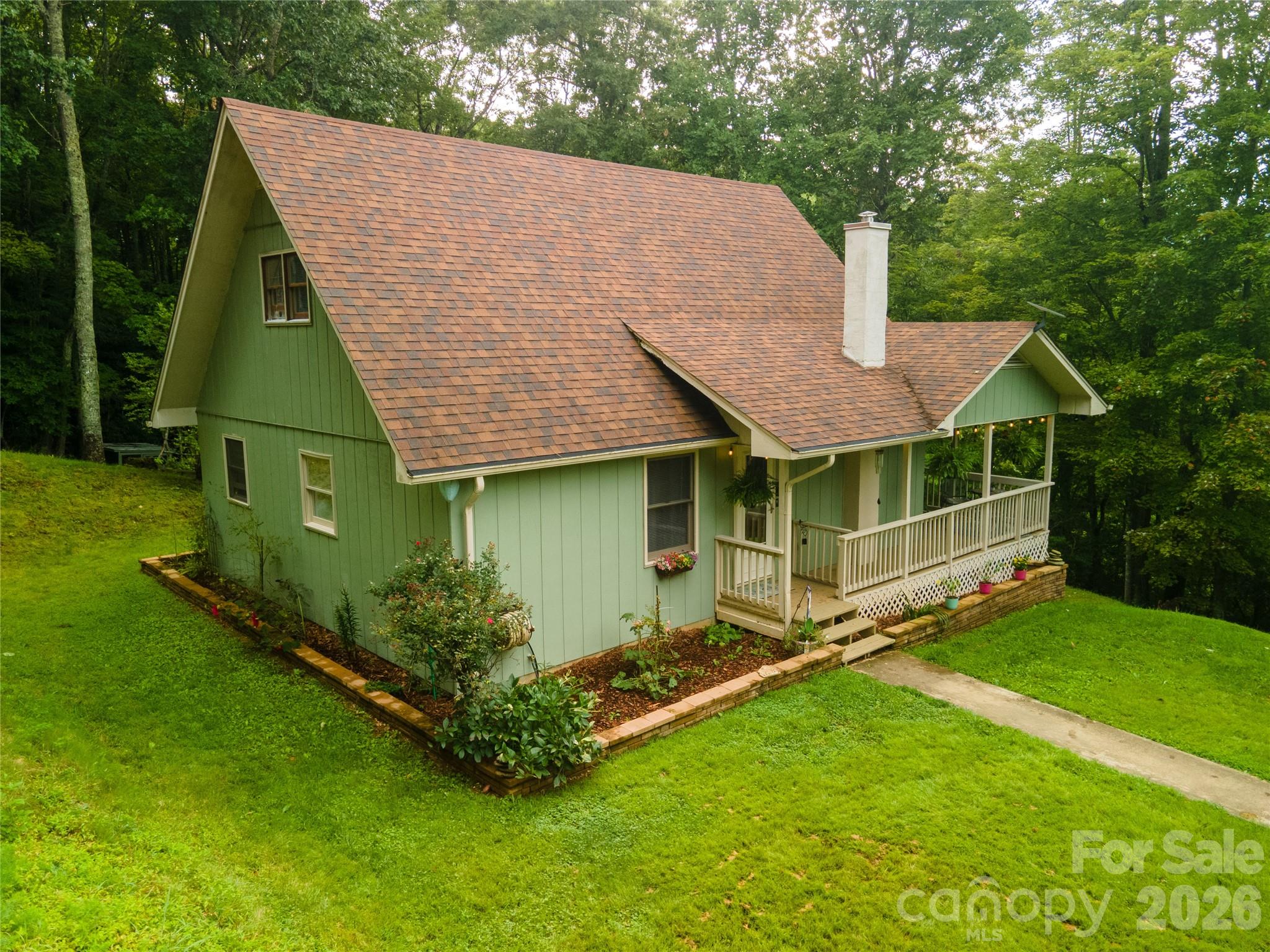 426 Meadowood Lane — Burnsville