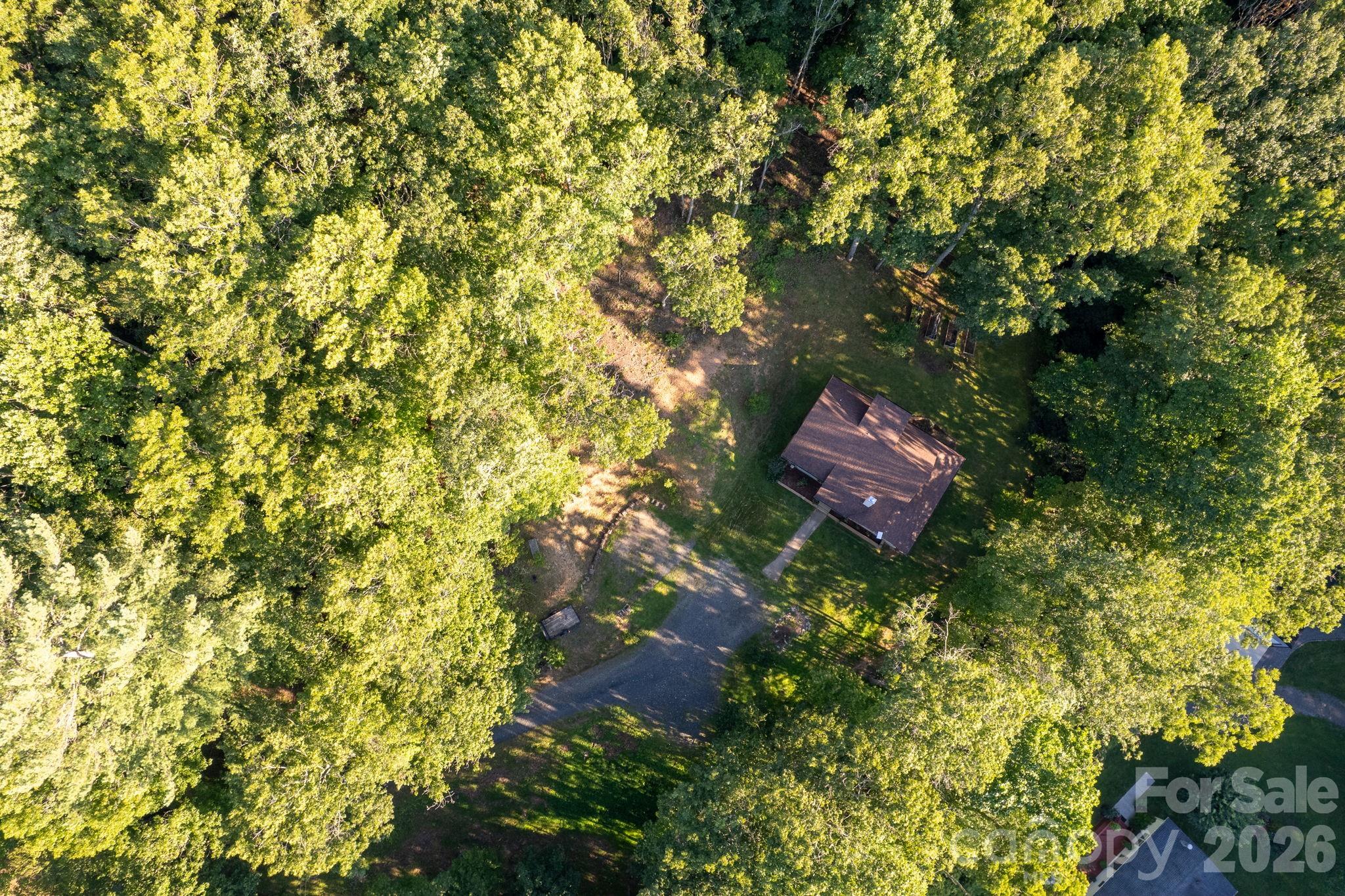 426 Meadowood Lane — Burnsville