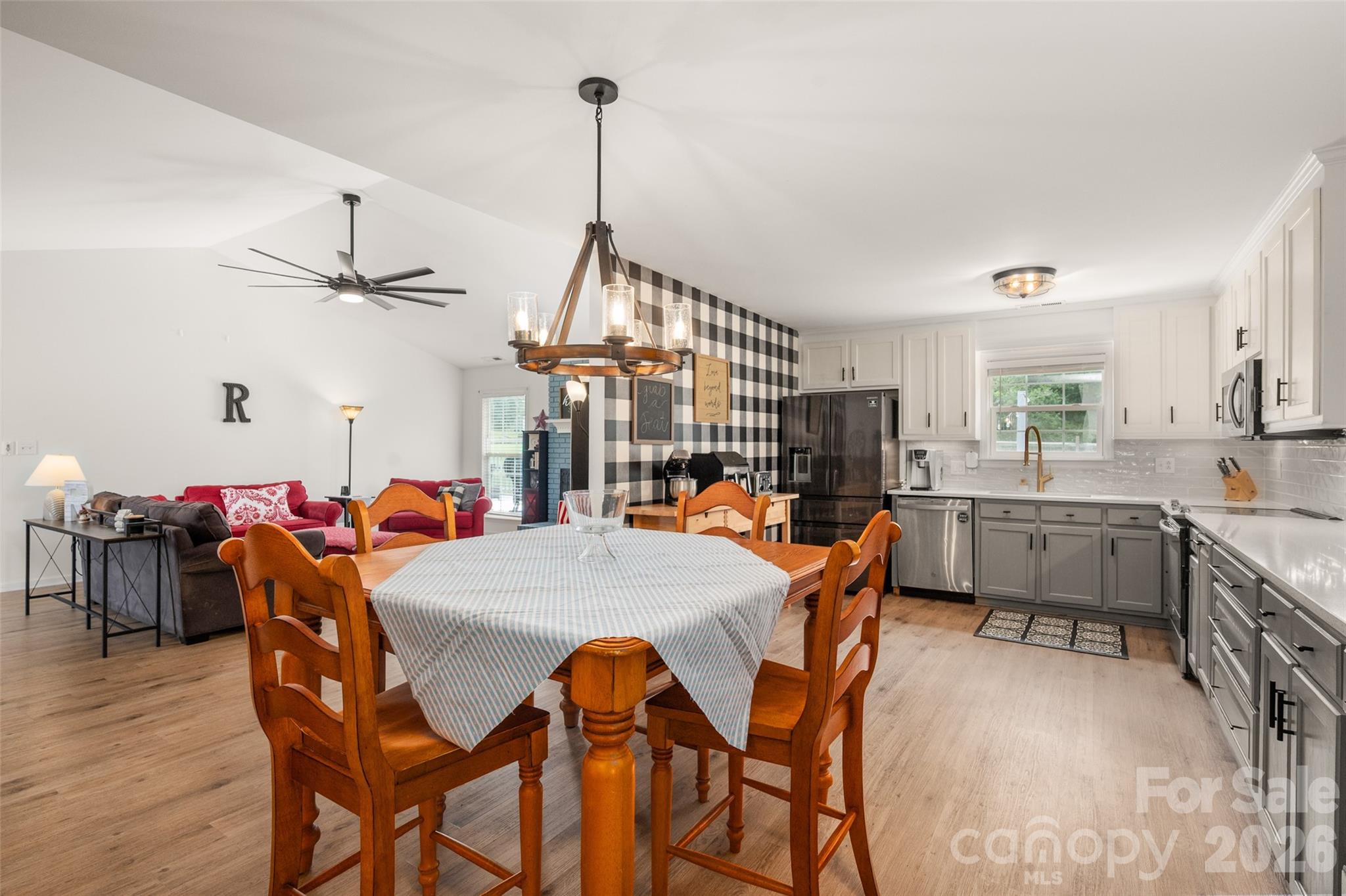 3209 Monte Drive — Monroe