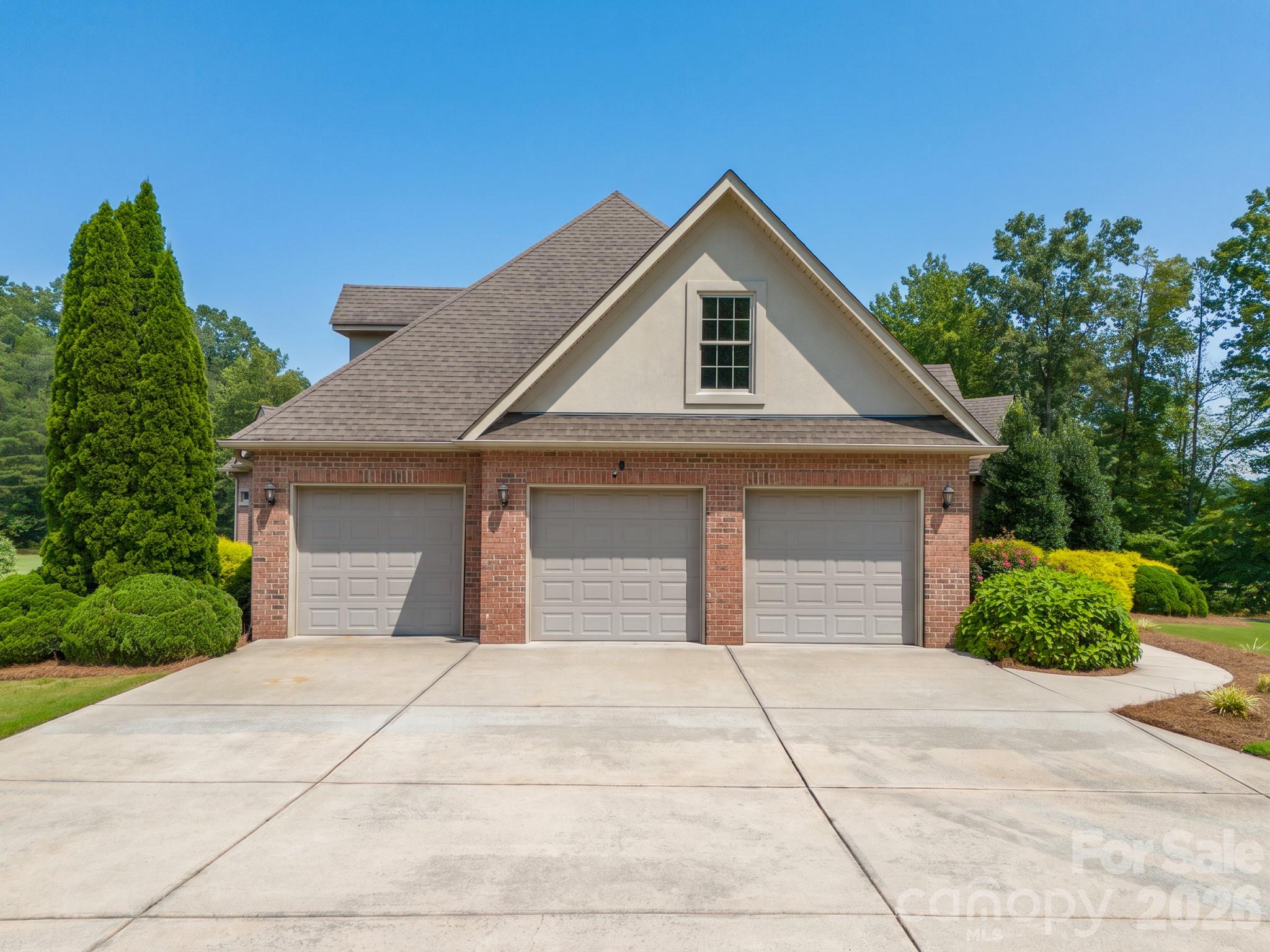 121 Cheyenne Lane — Statesville