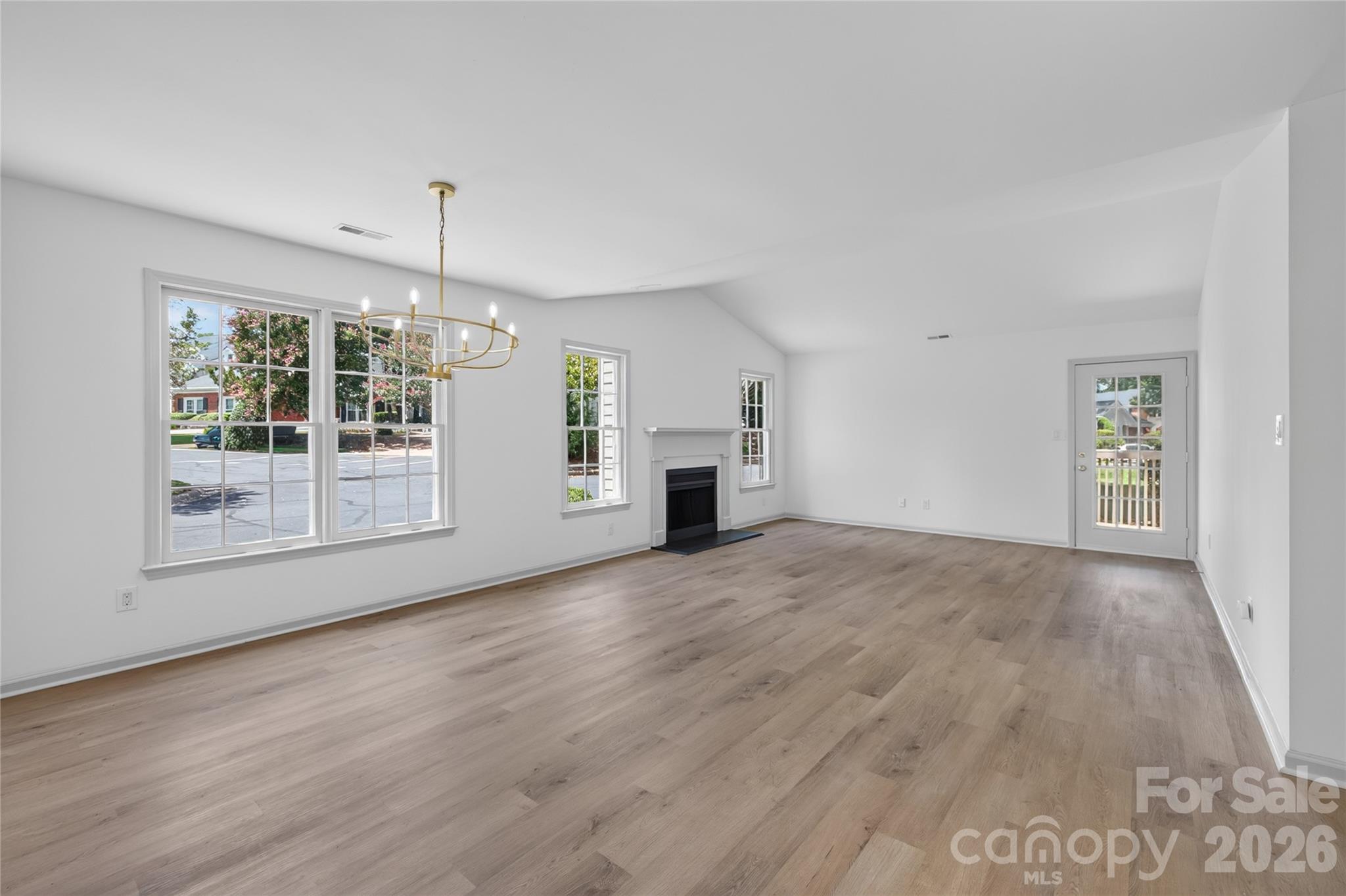 8314 Chippenham Lane — Charlotte