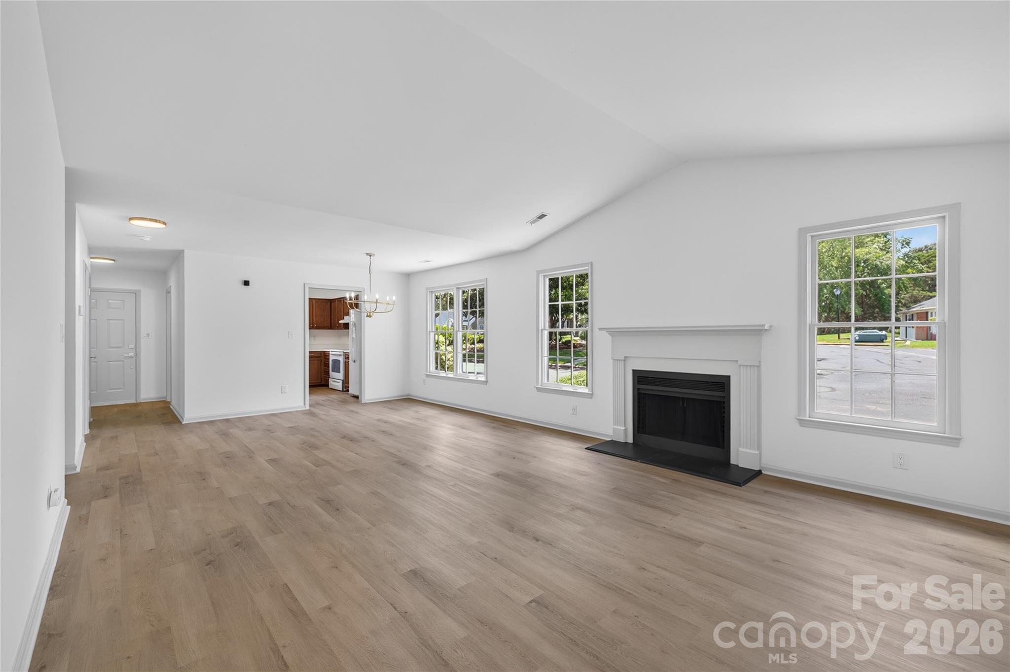 8314 Chippenham Lane — Charlotte