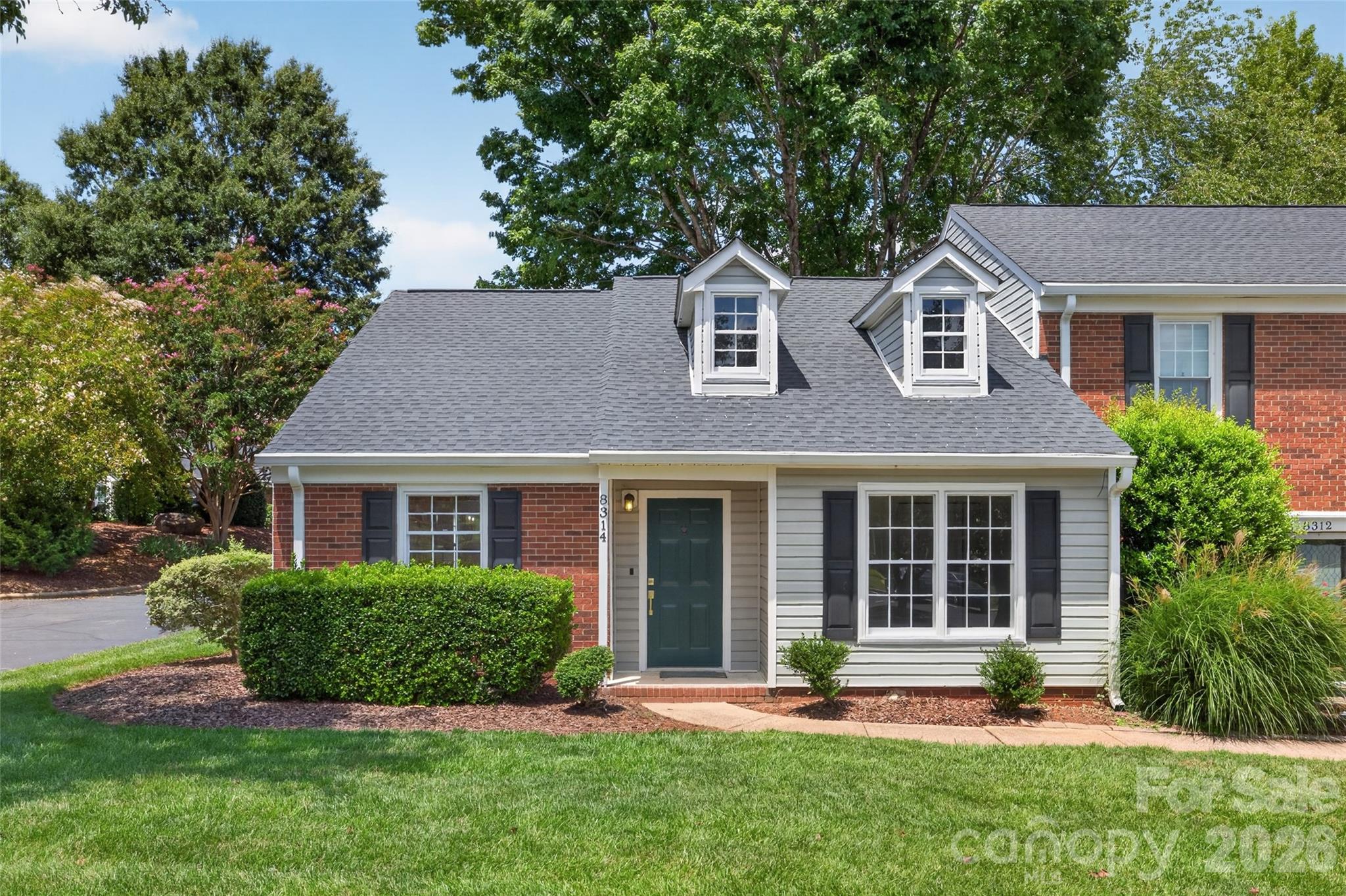 8314 Chippenham Lane — Charlotte
