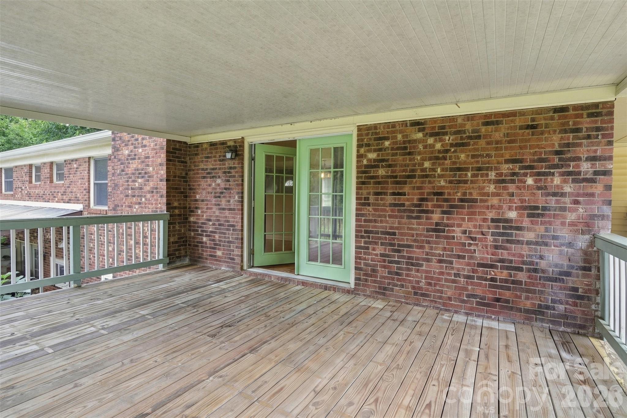 9716 Sunway Drive — Charlotte