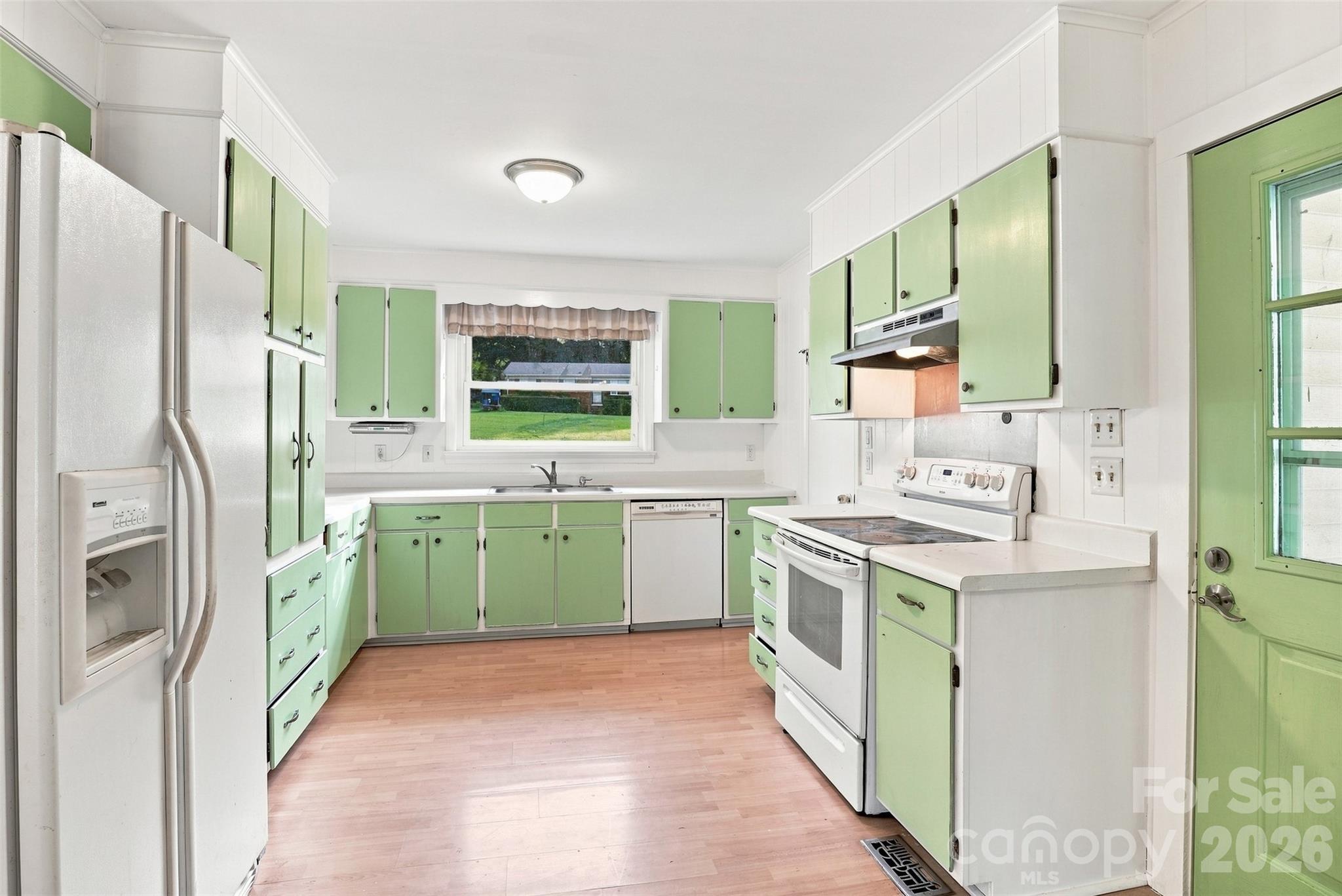 9716 Sunway Drive — Charlotte