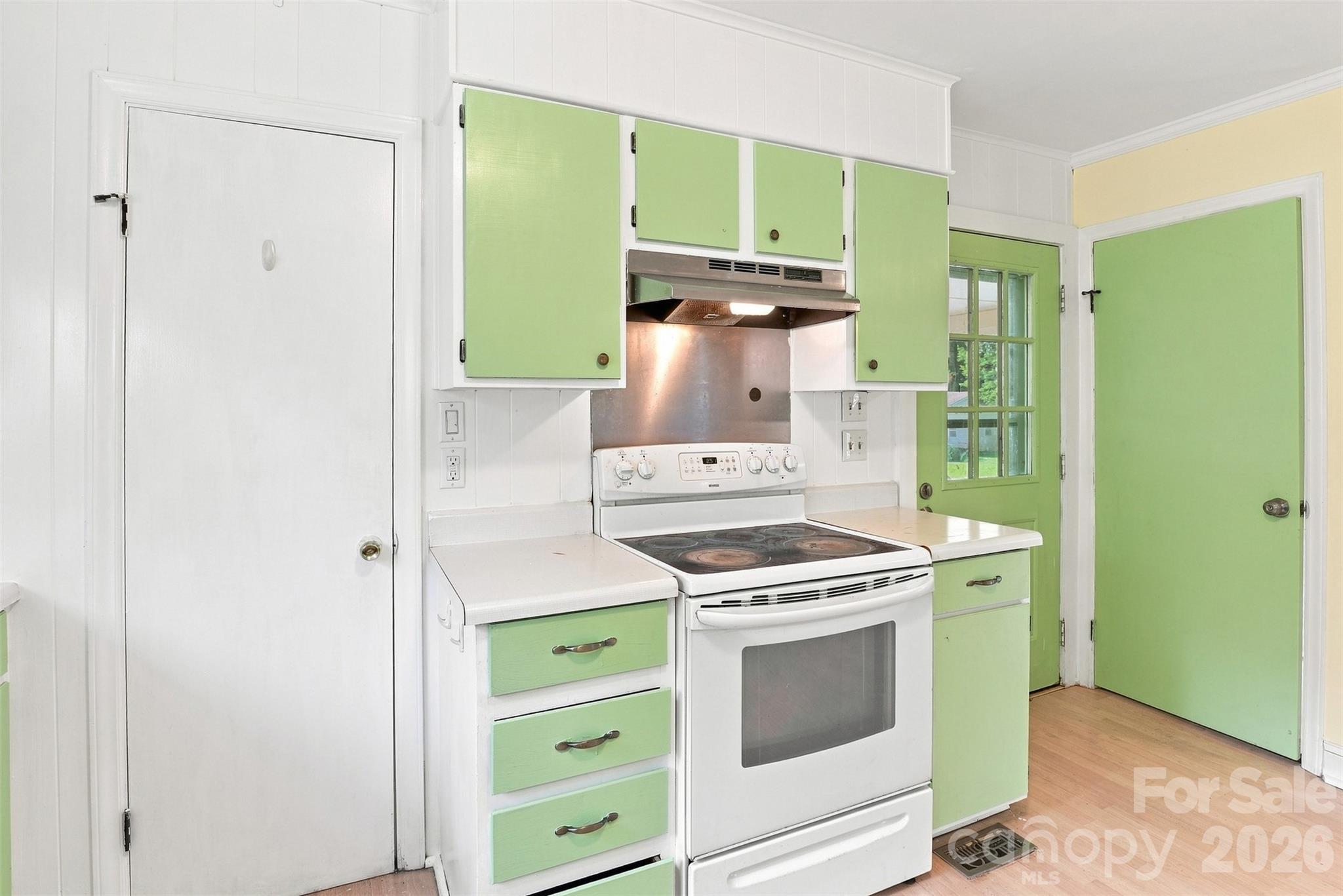 9716 Sunway Drive — Charlotte