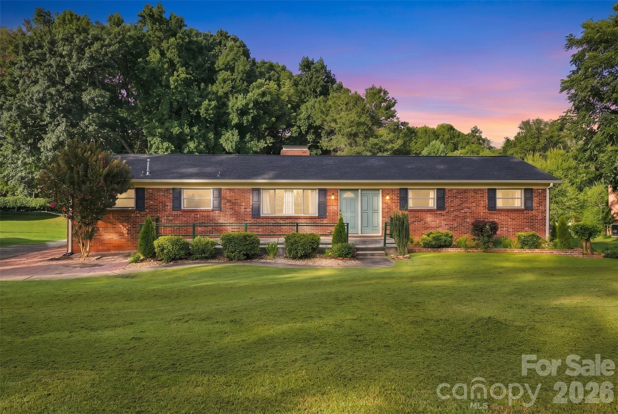 9716 Sunway Drive — Charlotte