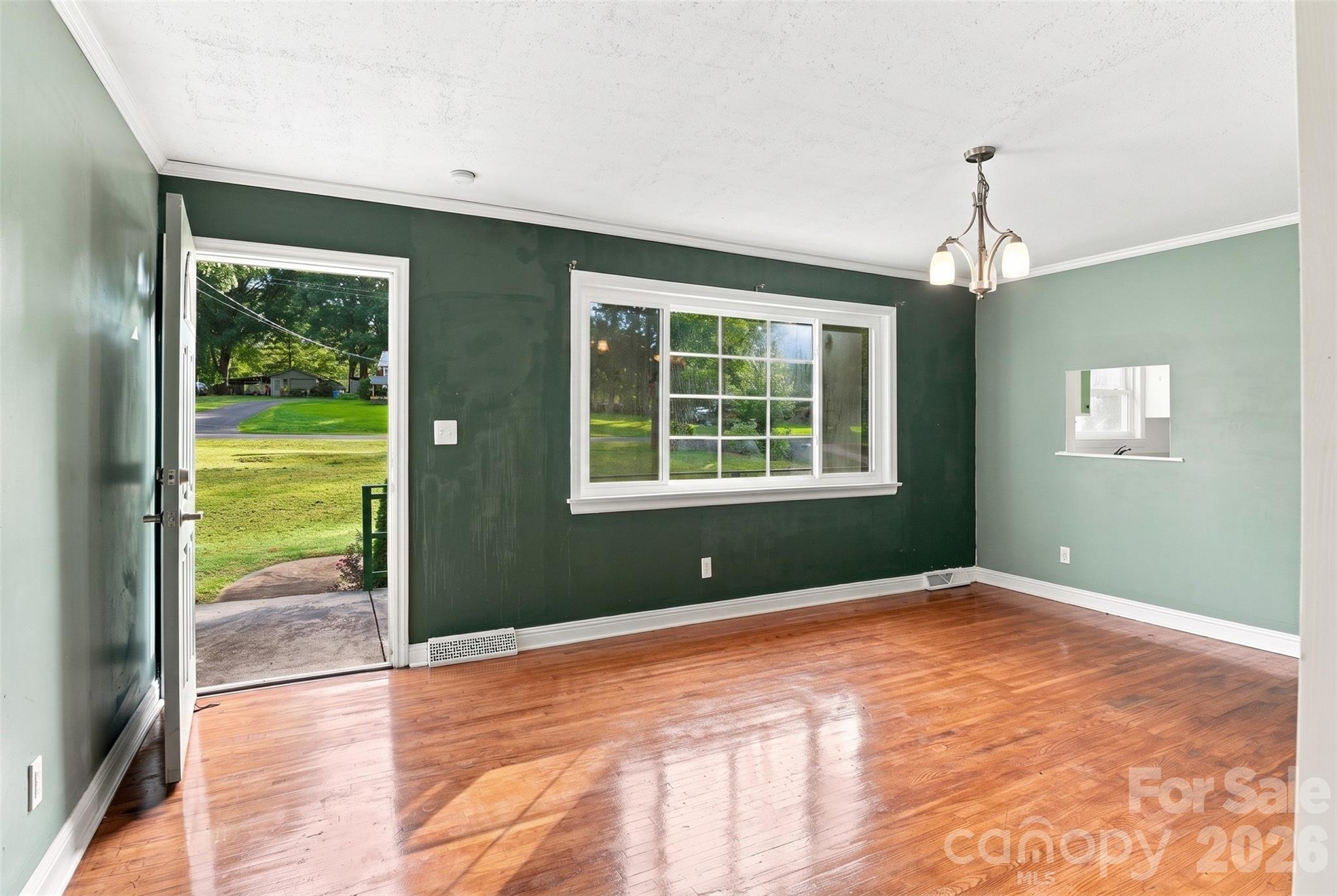 9716 Sunway Drive — Charlotte
