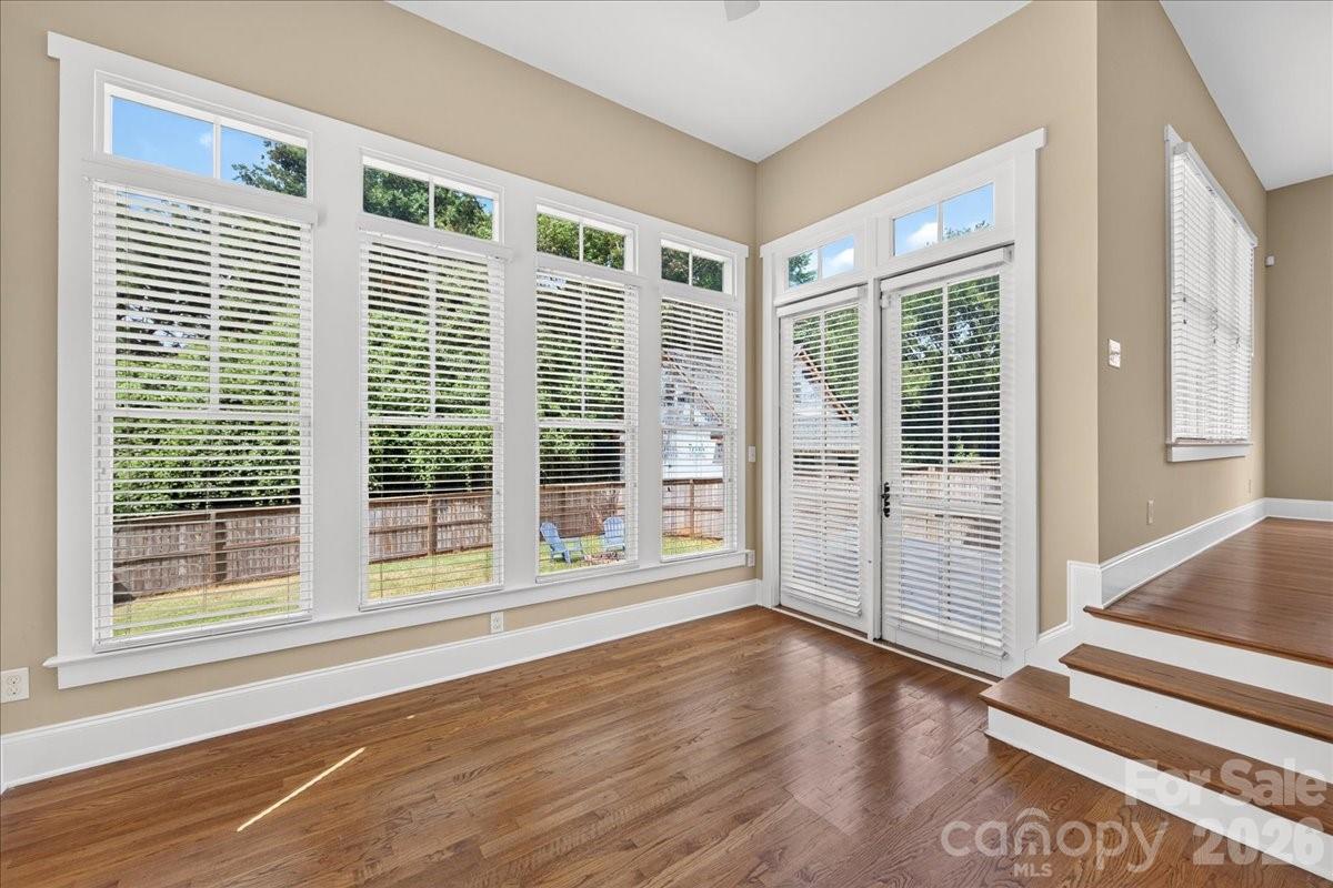 729 Charles Avenue — Charlotte
