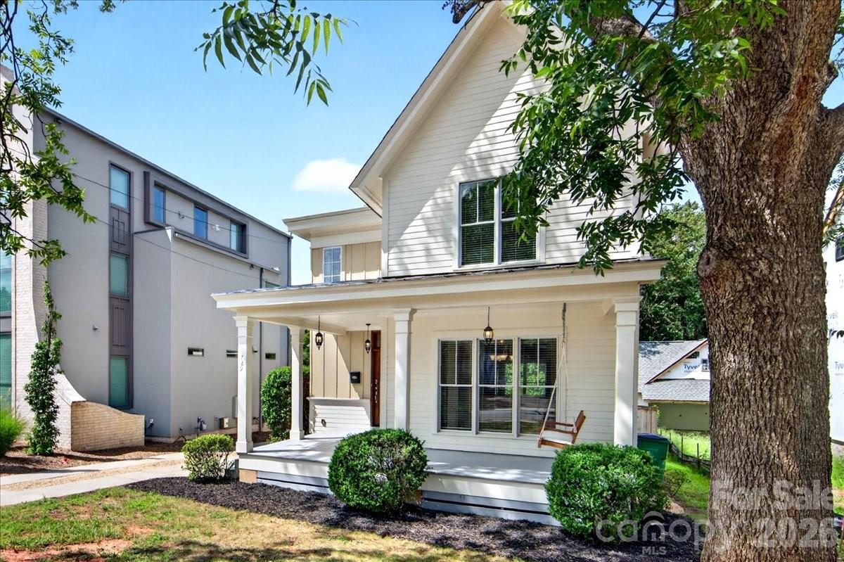 729 Charles Avenue — Charlotte