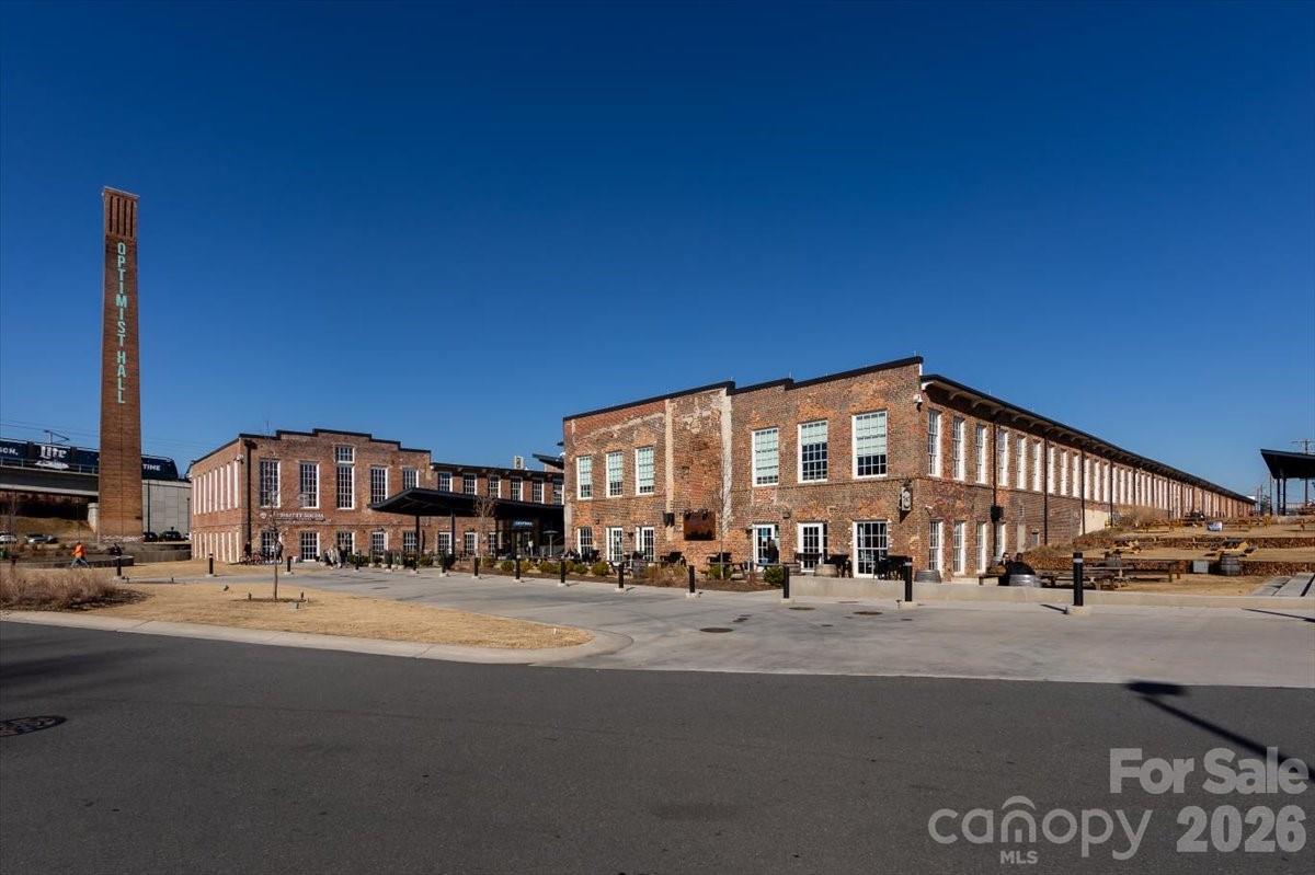 729 Charles Avenue — Charlotte