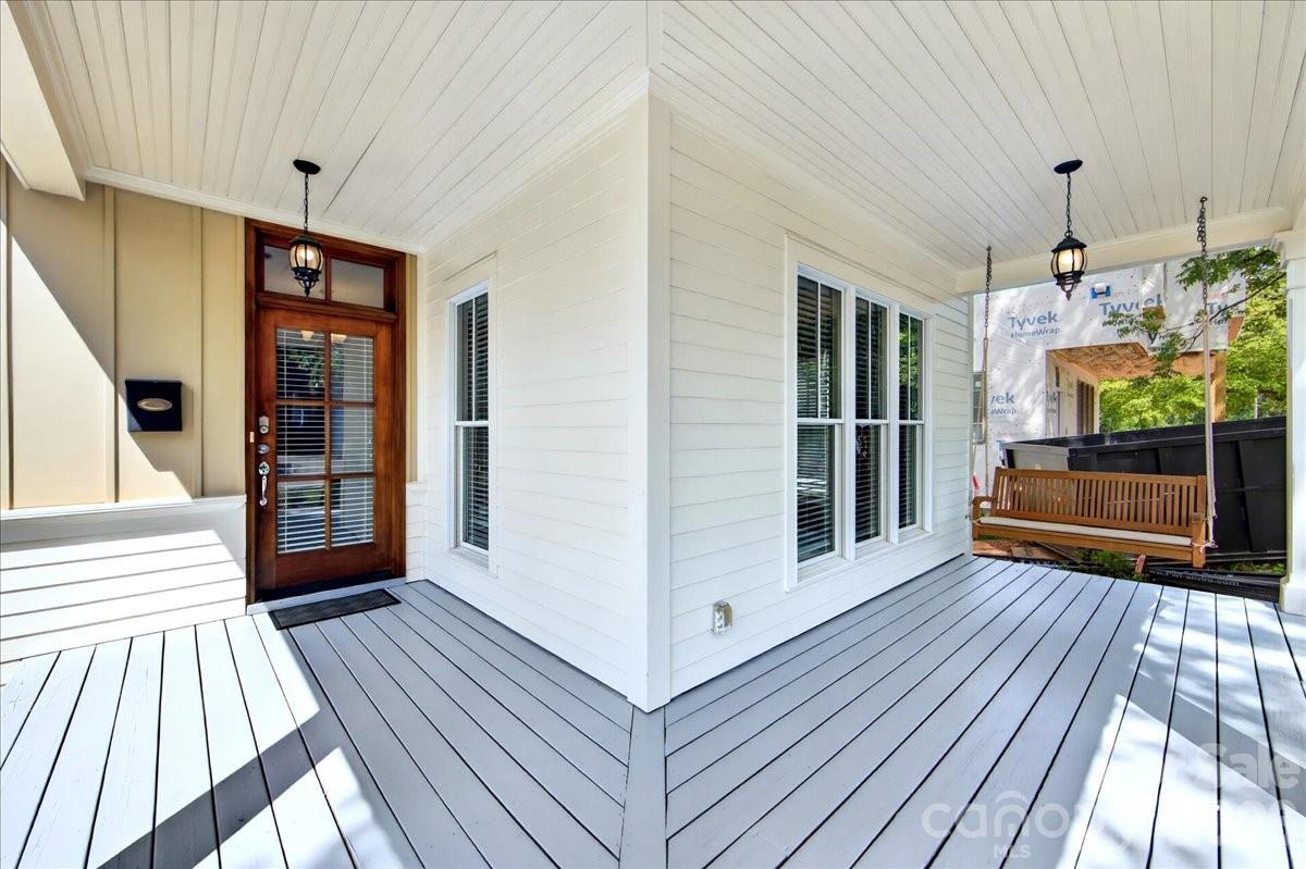 729 Charles Avenue — Charlotte