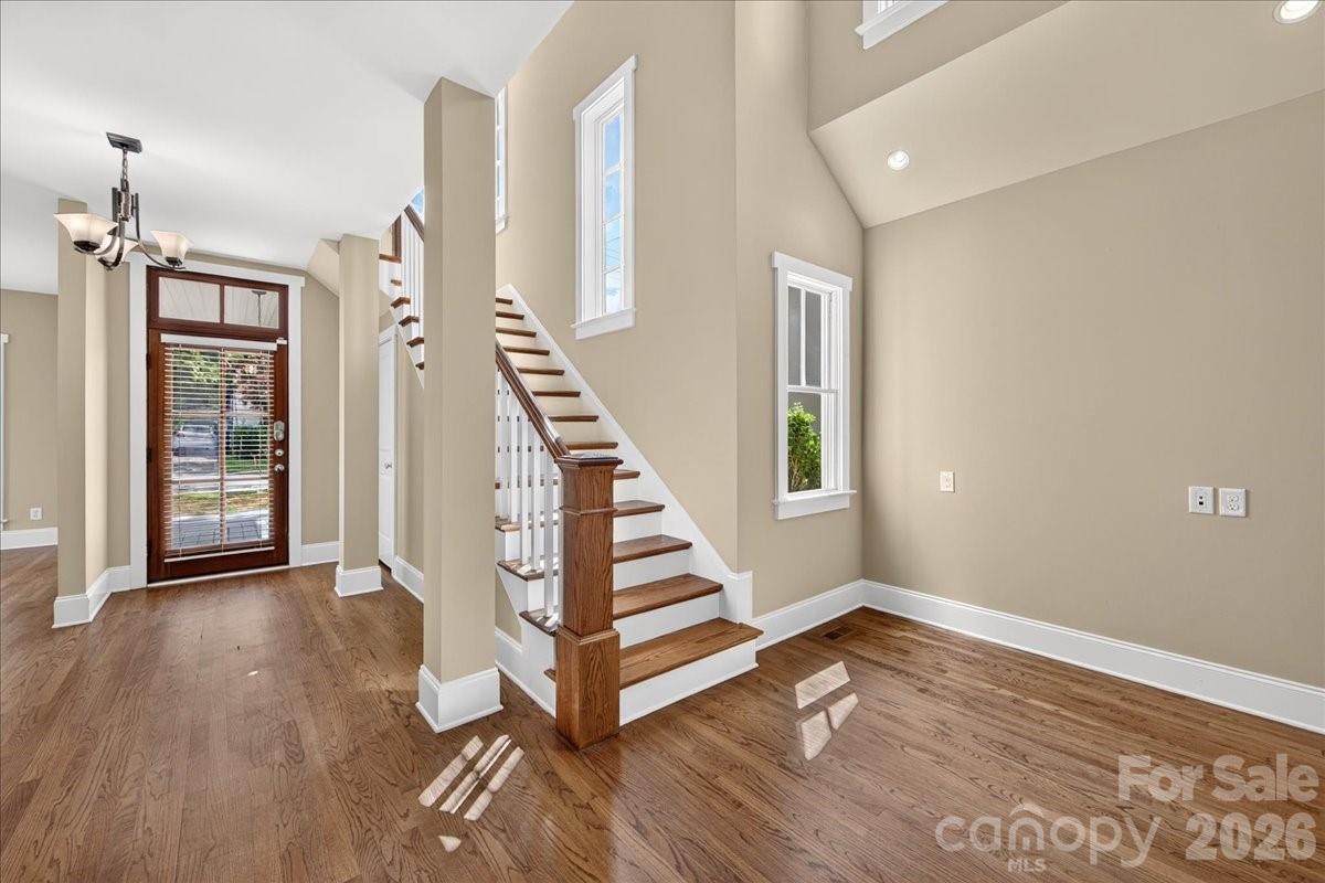 729 Charles Avenue — Charlotte