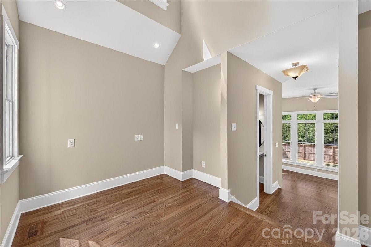 729 Charles Avenue — Charlotte