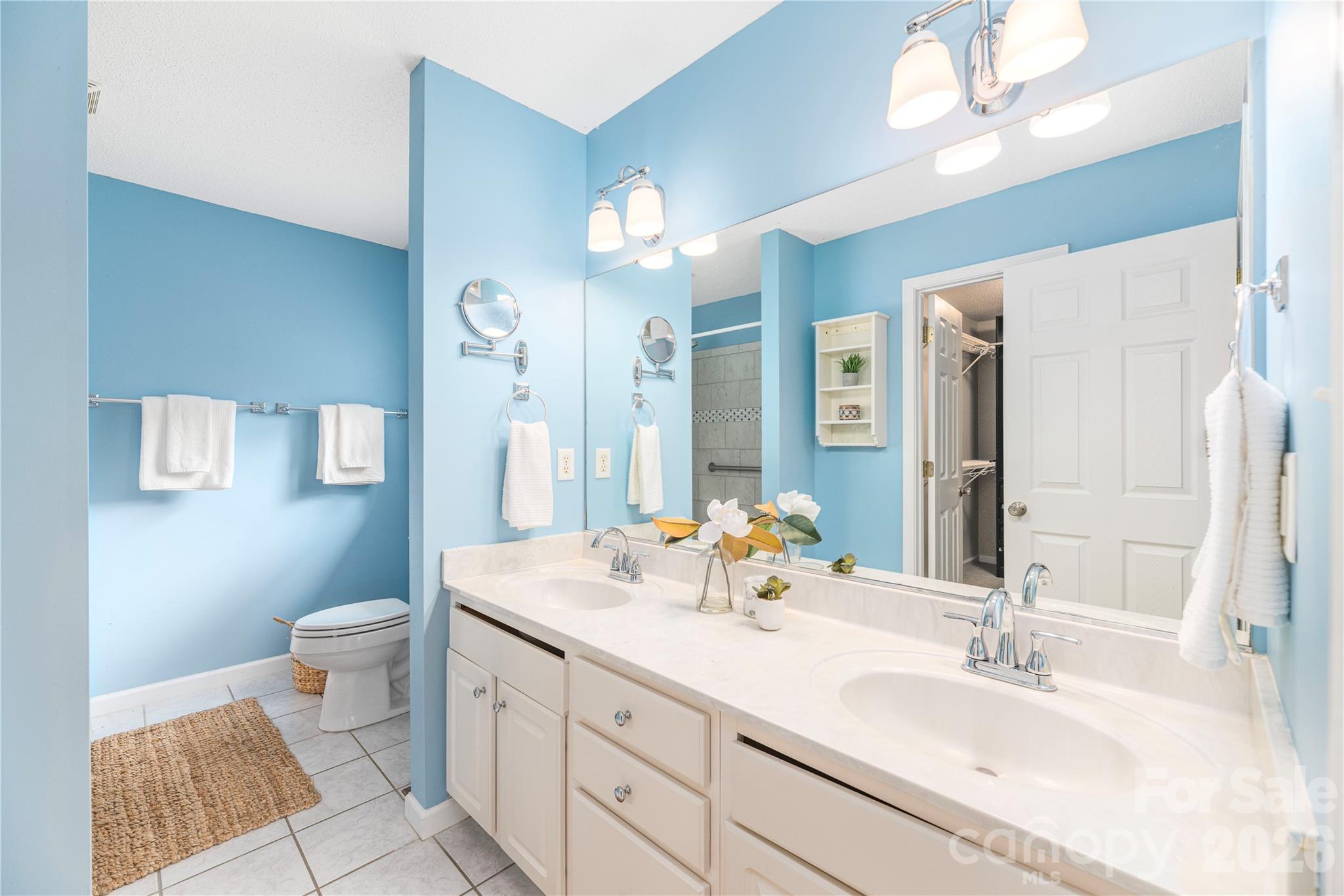 207 Christina Court — Asheville