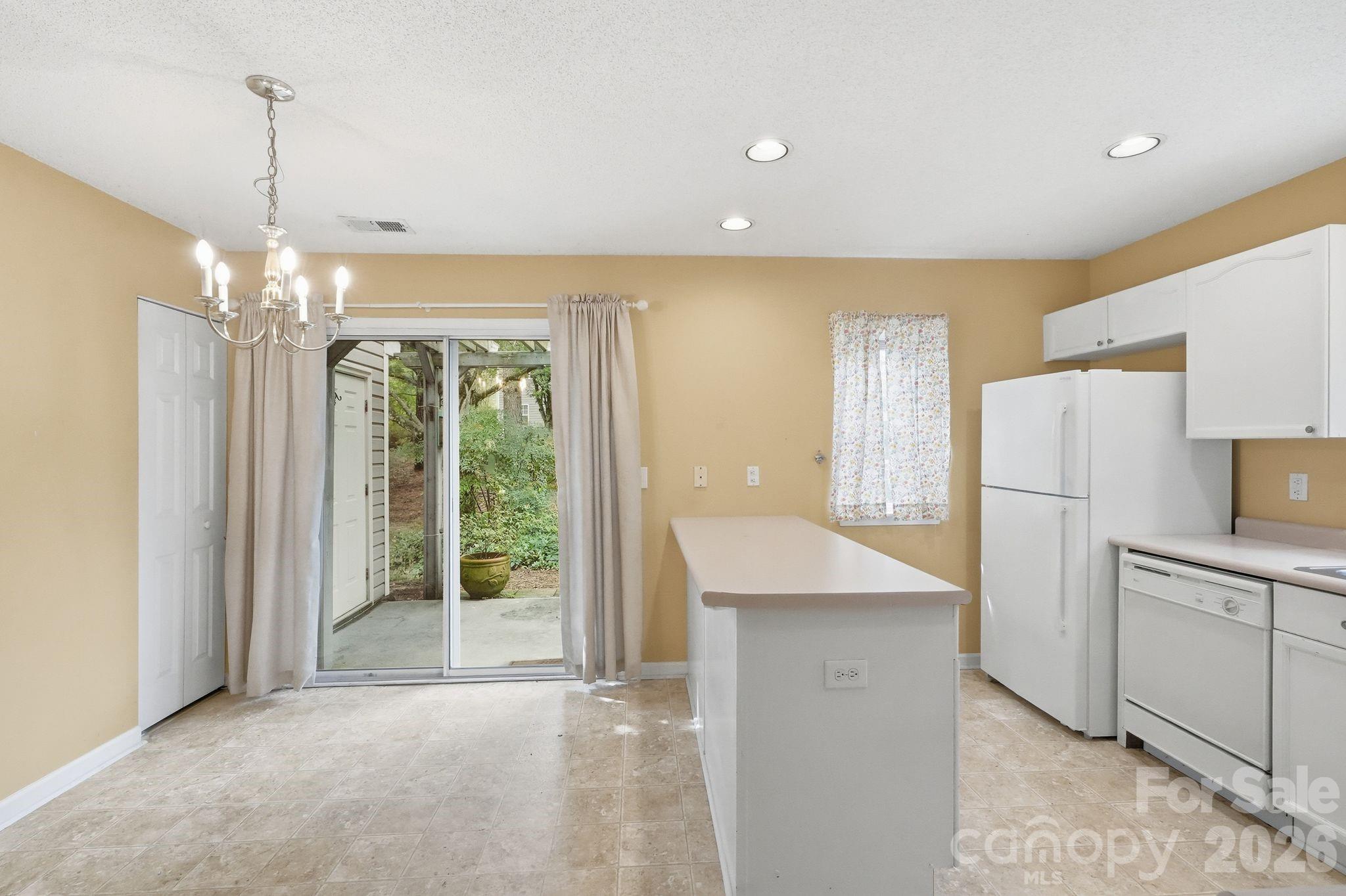 636 Emerald Cove Drive — Charlotte