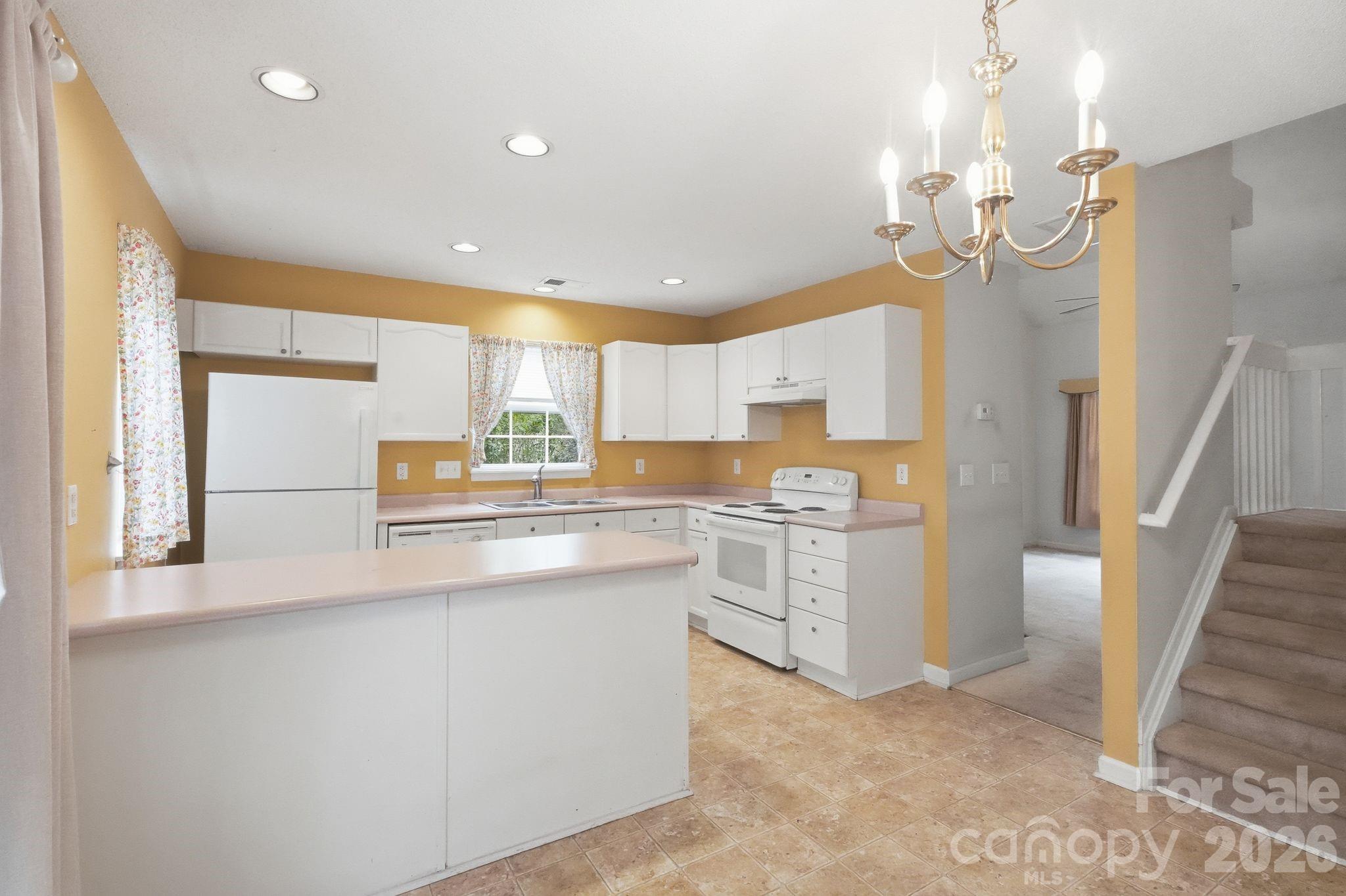 636 Emerald Cove Drive — Charlotte