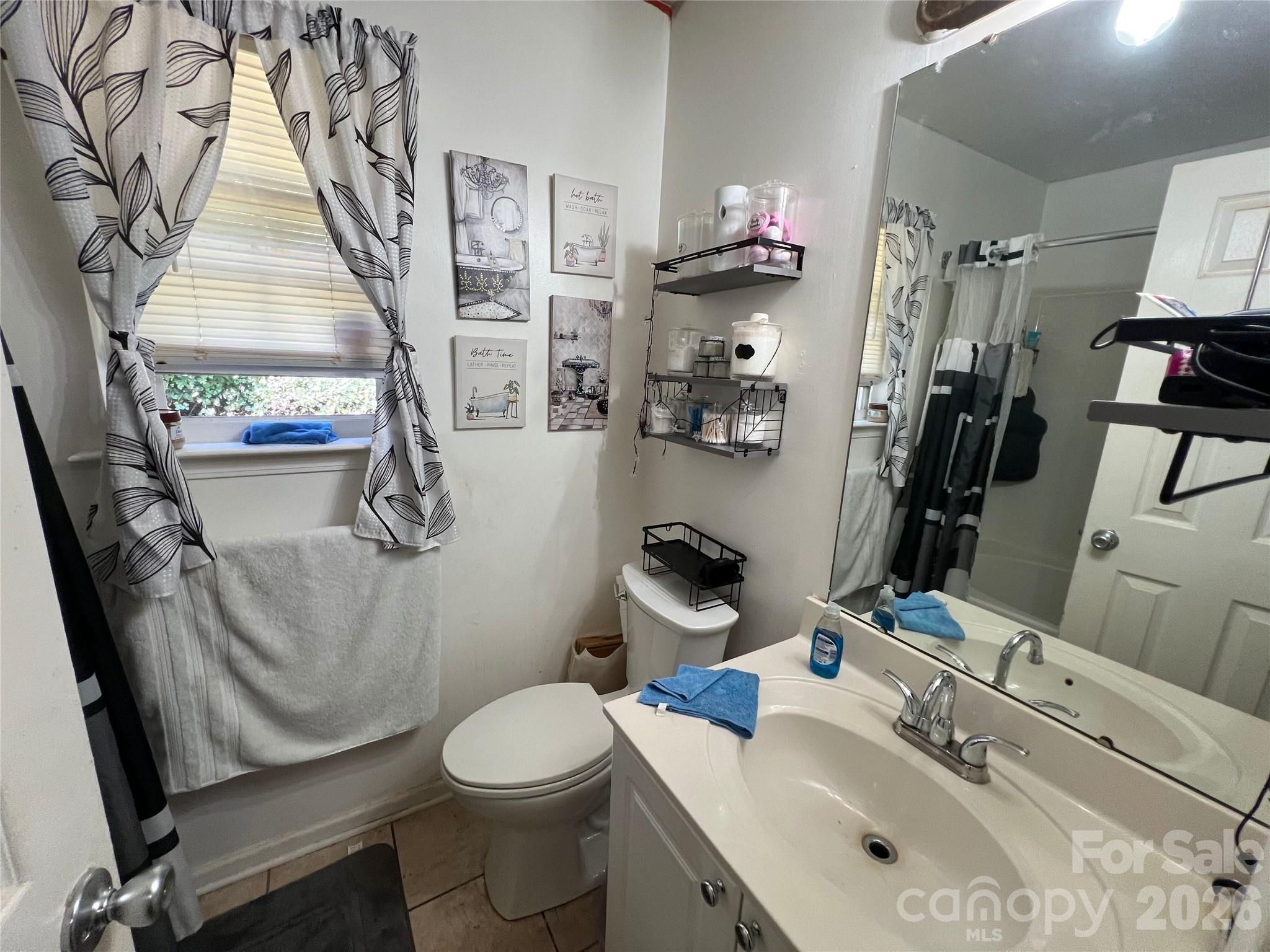 2630 Larry Drive — Charlotte