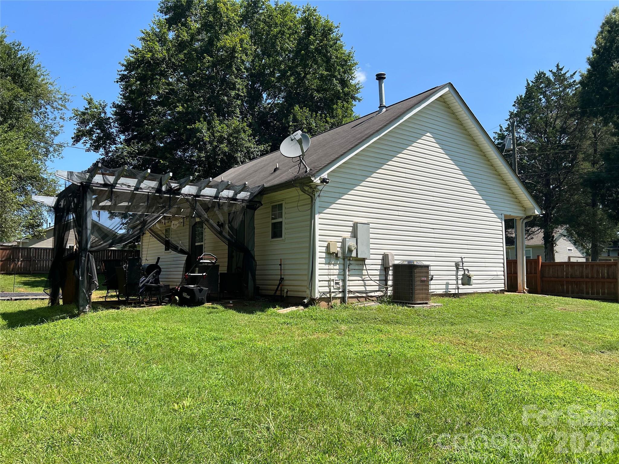 2630 Larry Drive — Charlotte