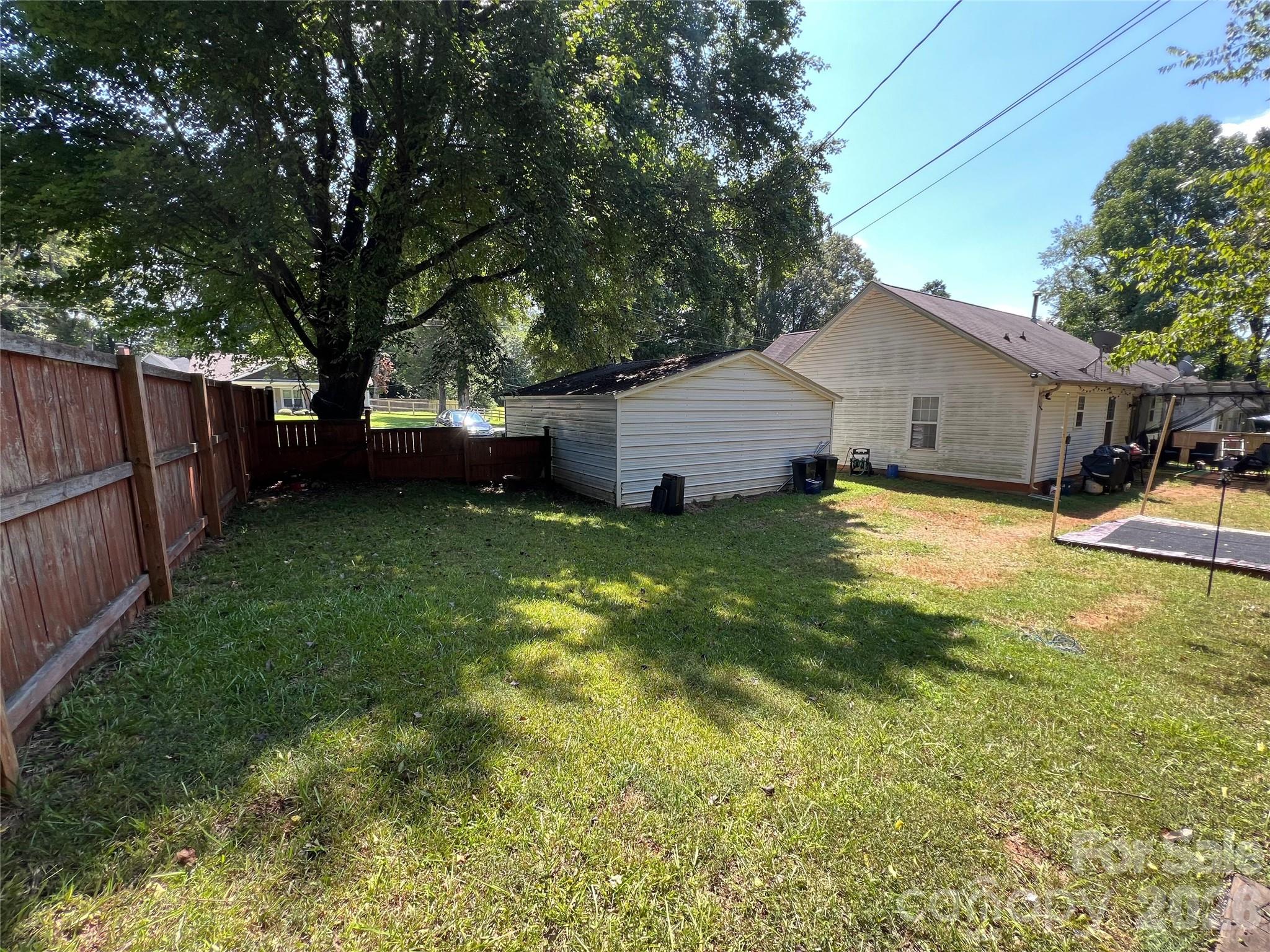 2630 Larry Drive — Charlotte