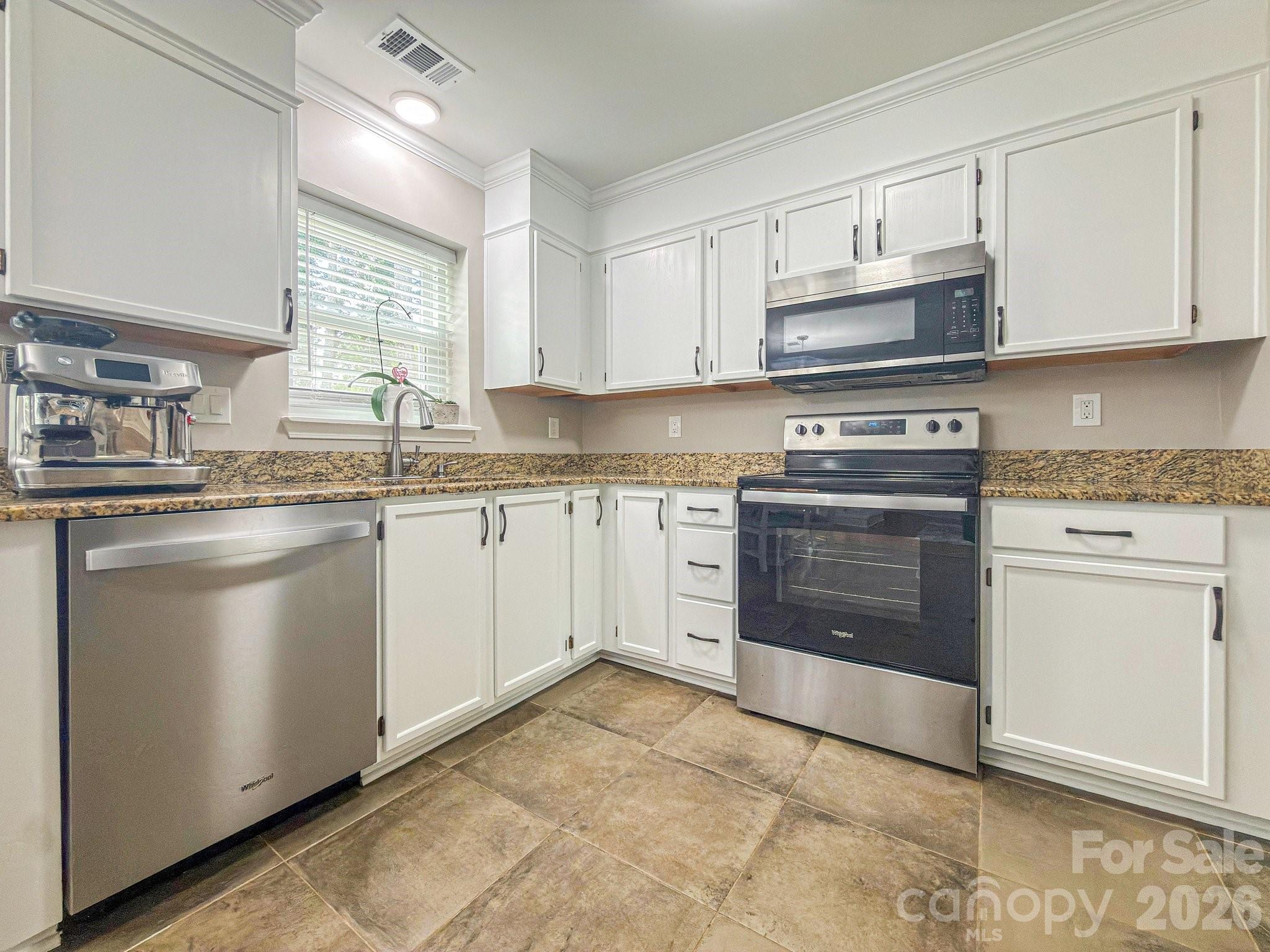 7602 Wynstone Circle — Huntersville