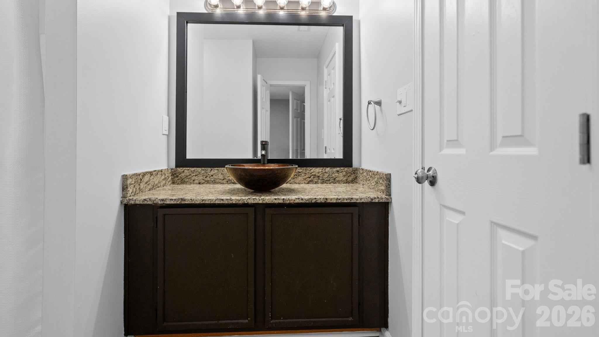 7602 Wynstone Circle — Huntersville