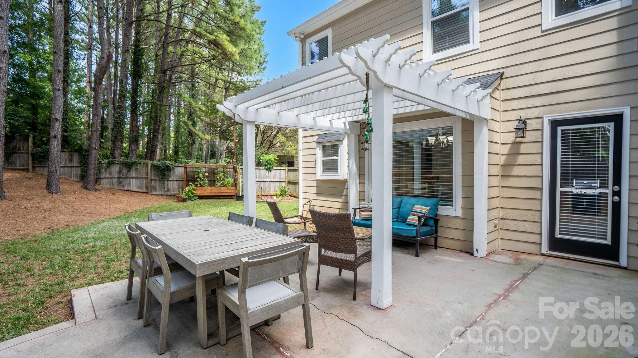 7602 Wynstone Circle — Huntersville