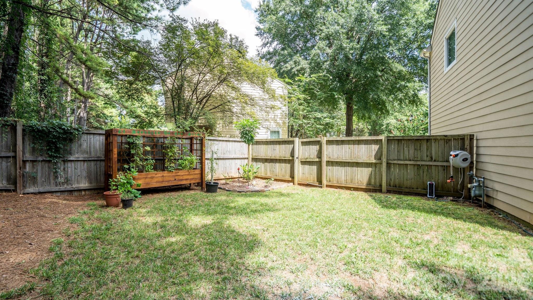 7602 Wynstone Circle — Huntersville