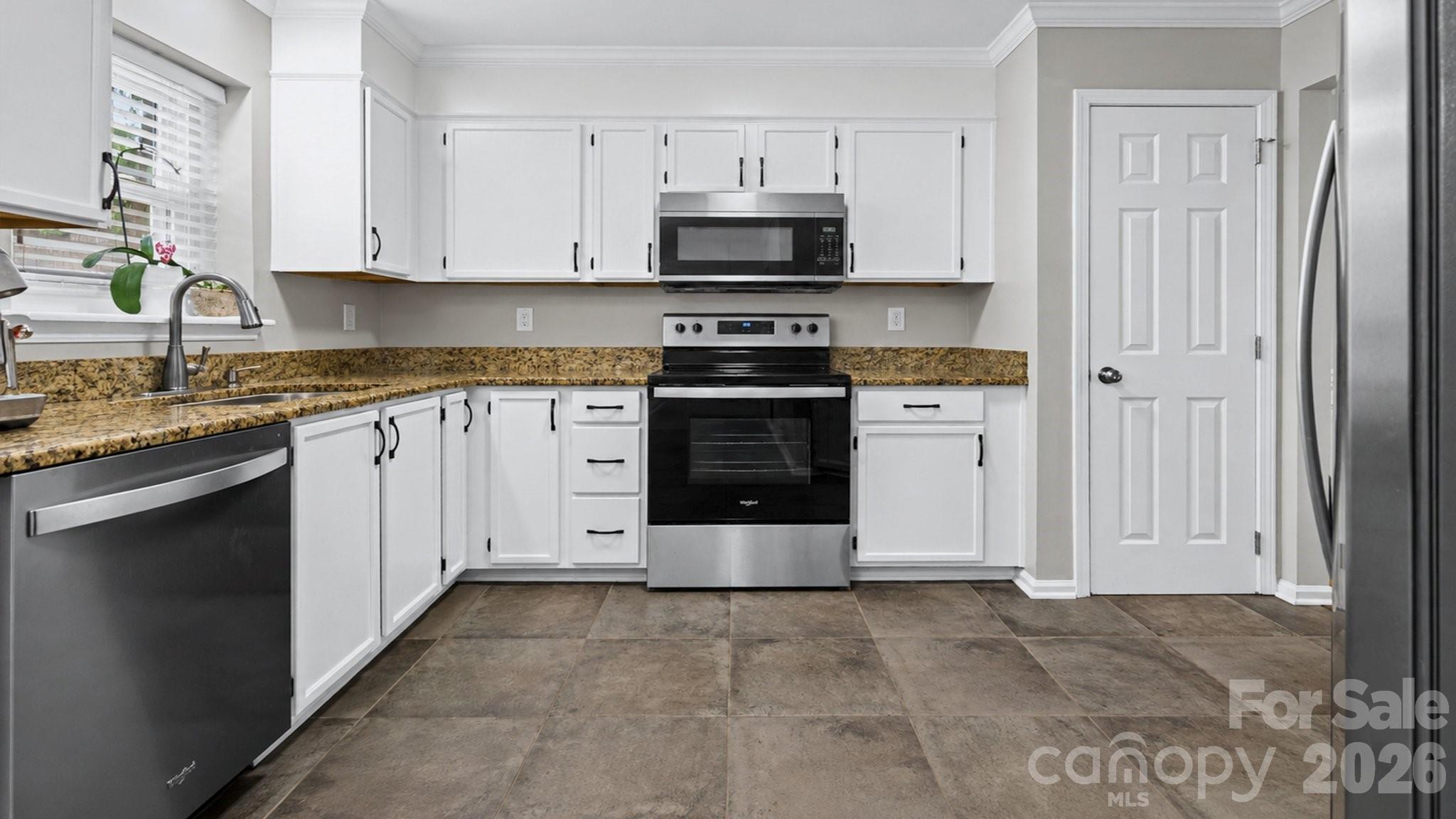 7602 Wynstone Circle — Huntersville